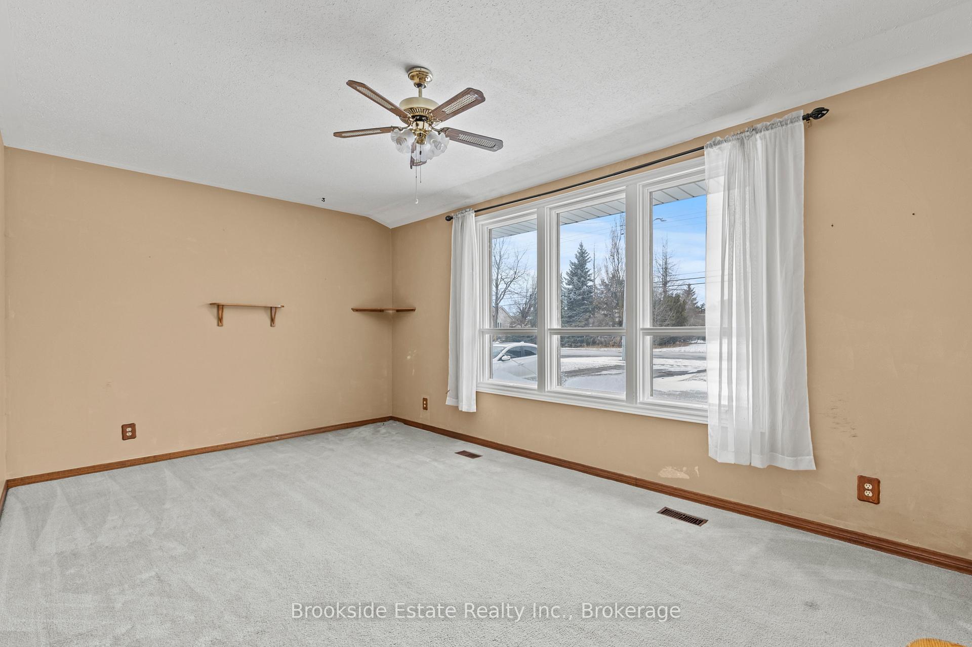 Photo 14 of Unit B, 2583 Binbrook Road, Hamilton, Binbrook — HOMEH