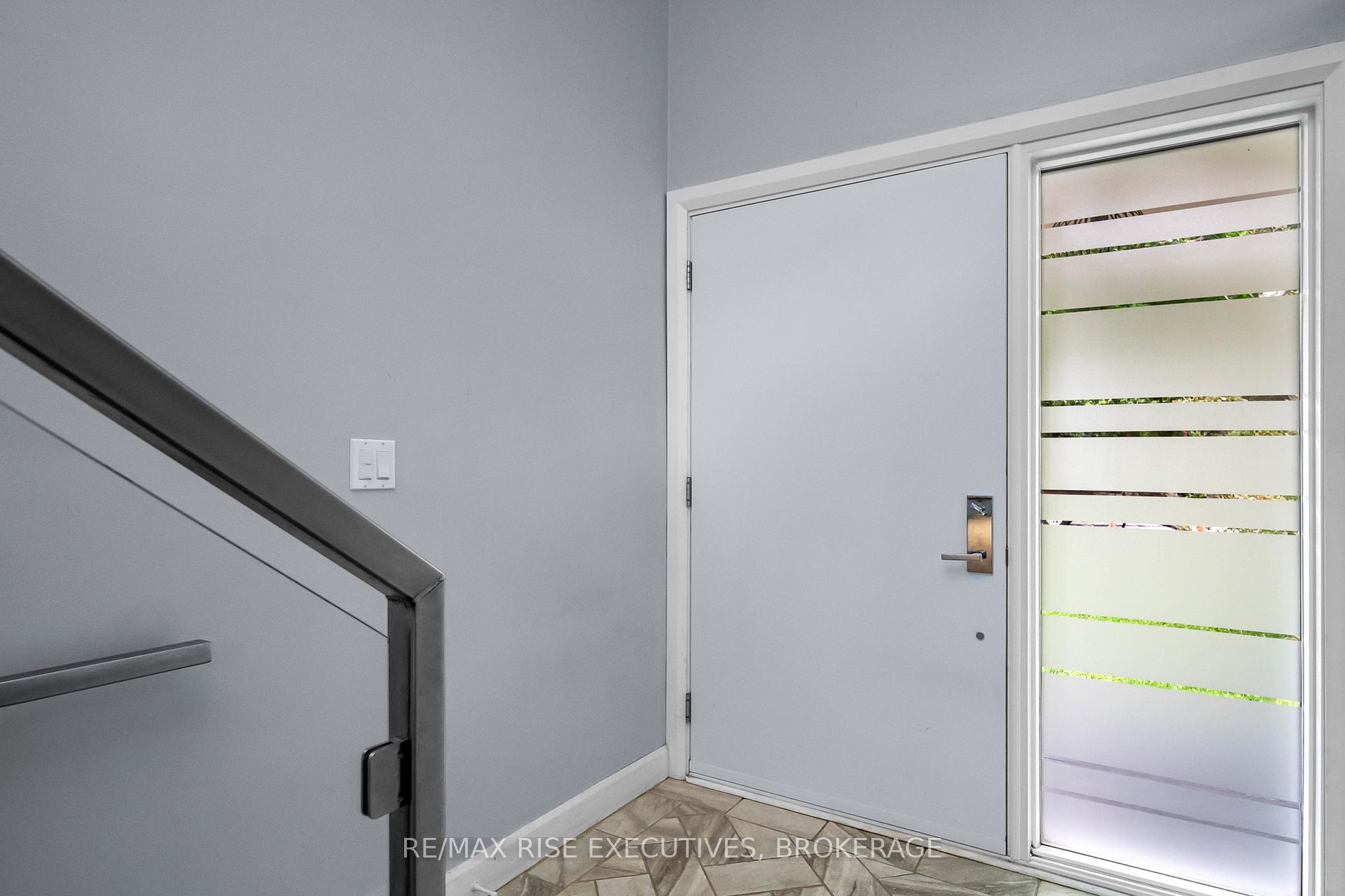 Photo 4 of 36 Casterton Avenue, Kingston, Central City West — HOMEH