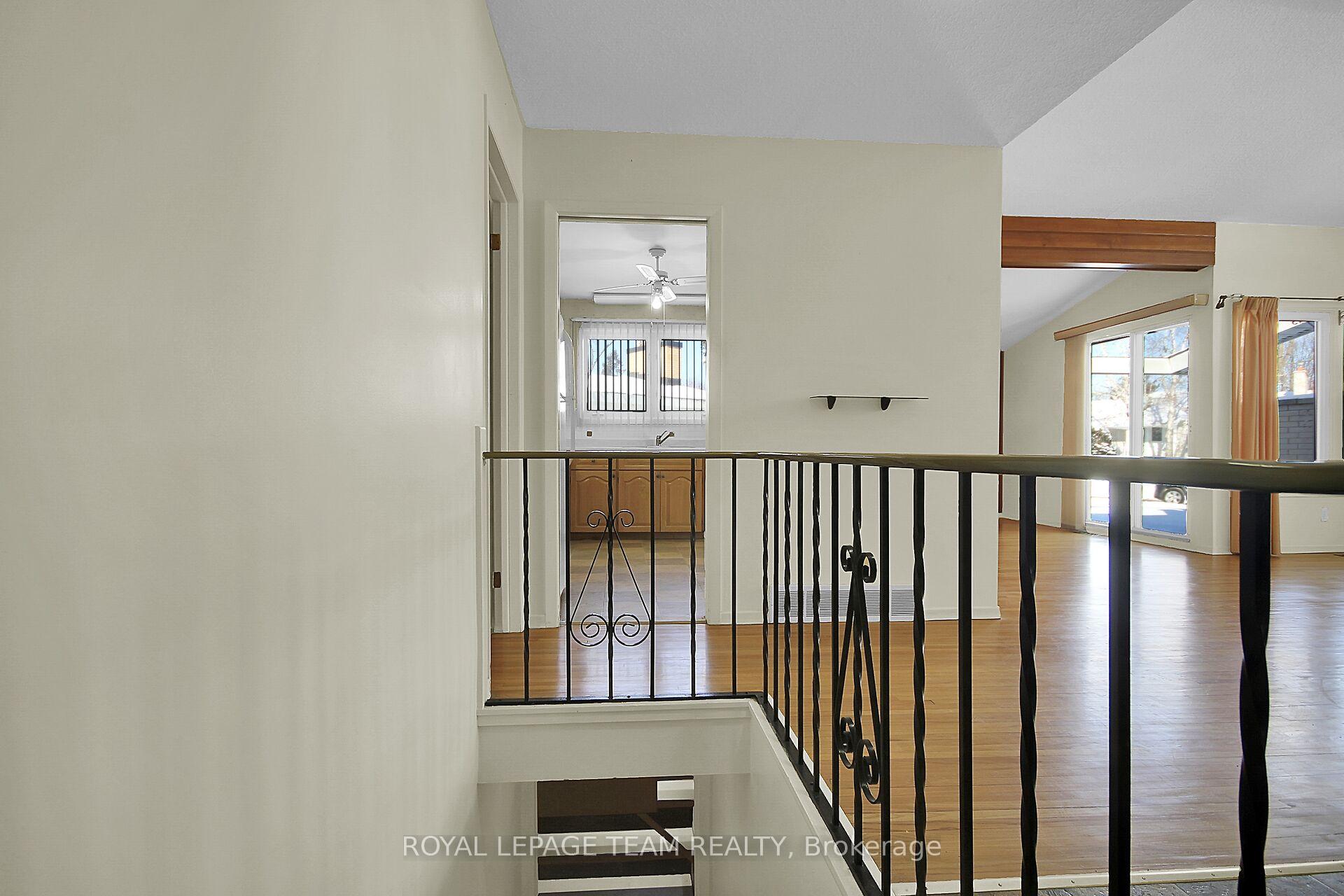 Photo 4 of 135 Old Colony Road, Ottawa, Kanata - Glencairn/Hazeldean — HOMEH