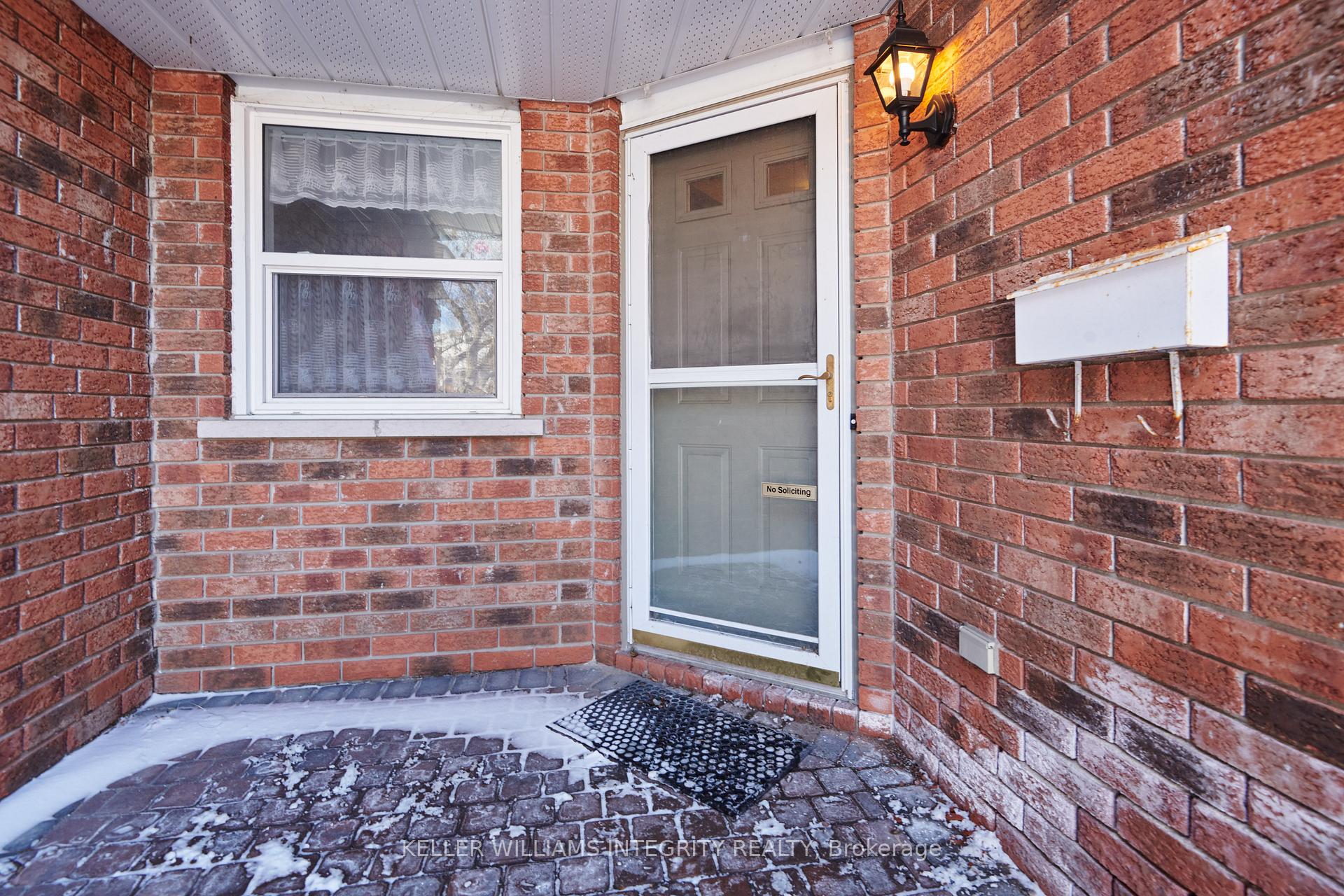 Photo 3 of 59 Robarts Crescent, Ottawa, Kanata - Katimavik — HOMEH