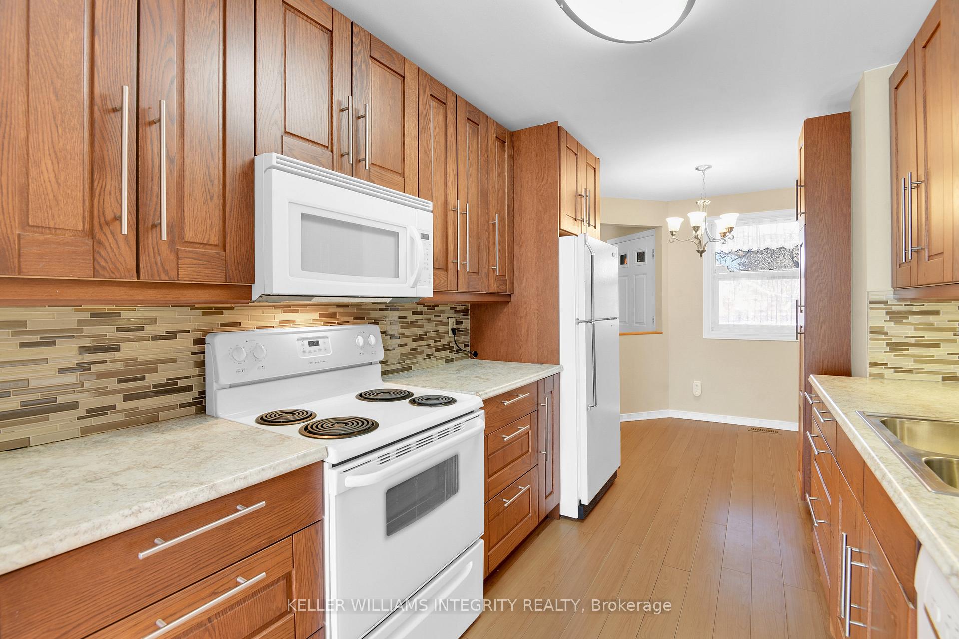 Photo 9 of 59 Robarts Crescent, Ottawa, Kanata - Katimavik — HOMEH