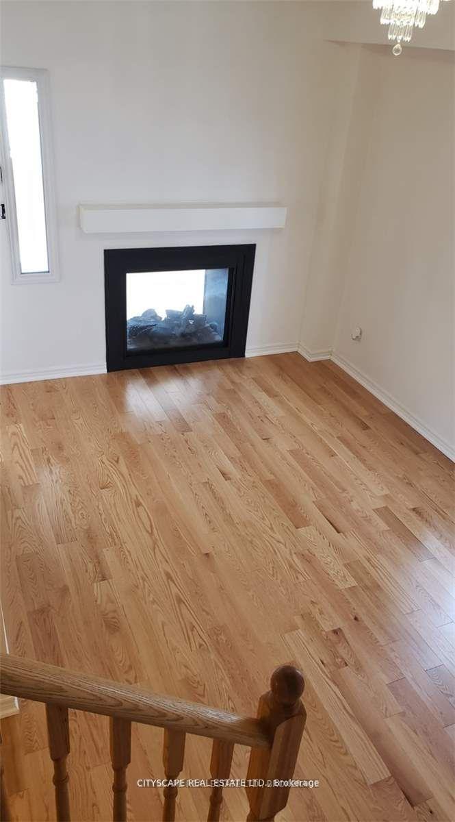 Photo 10 of 56 Narbonne Crescent, Hamilton, Stoney Creek — HOMEH