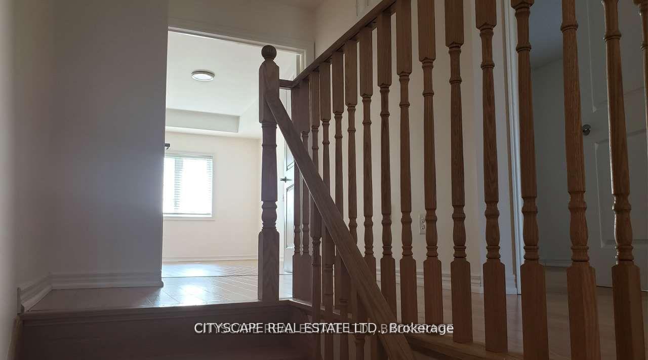 Photo 12 of 56 Narbonne Crescent, Hamilton, Stoney Creek — HOMEH
