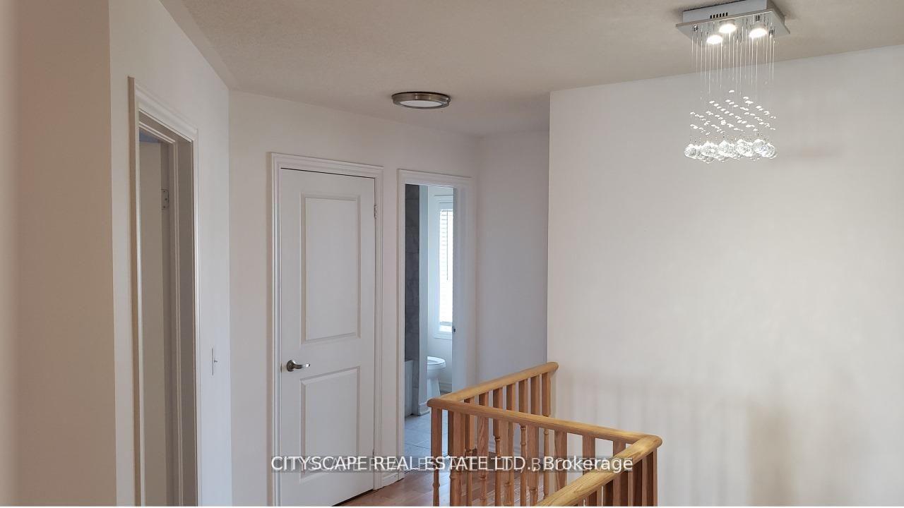 Photo 14 of 56 Narbonne Crescent, Hamilton, Stoney Creek — HOMEH