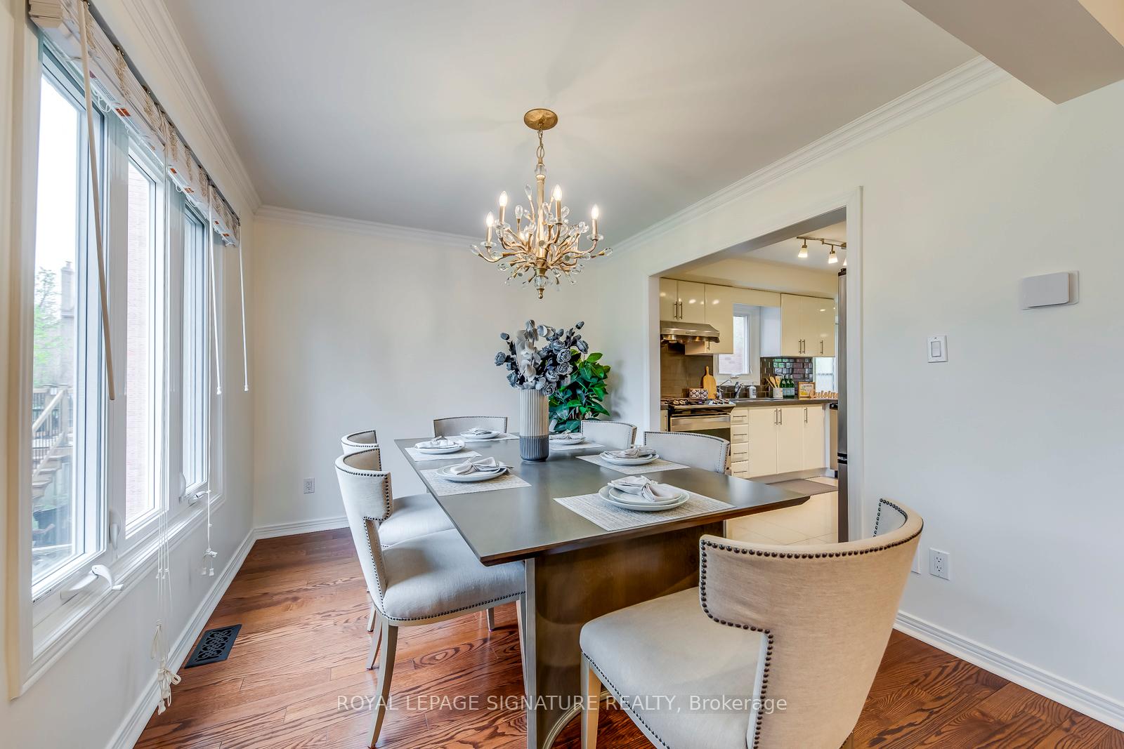 Photo 10 of 23 Waterbridge Lane, Markham, Unionville — HOMEH
