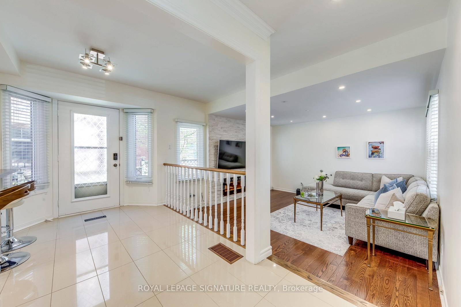 Photo 16 of 23 Waterbridge Lane, Markham, Unionville — HOMEH
