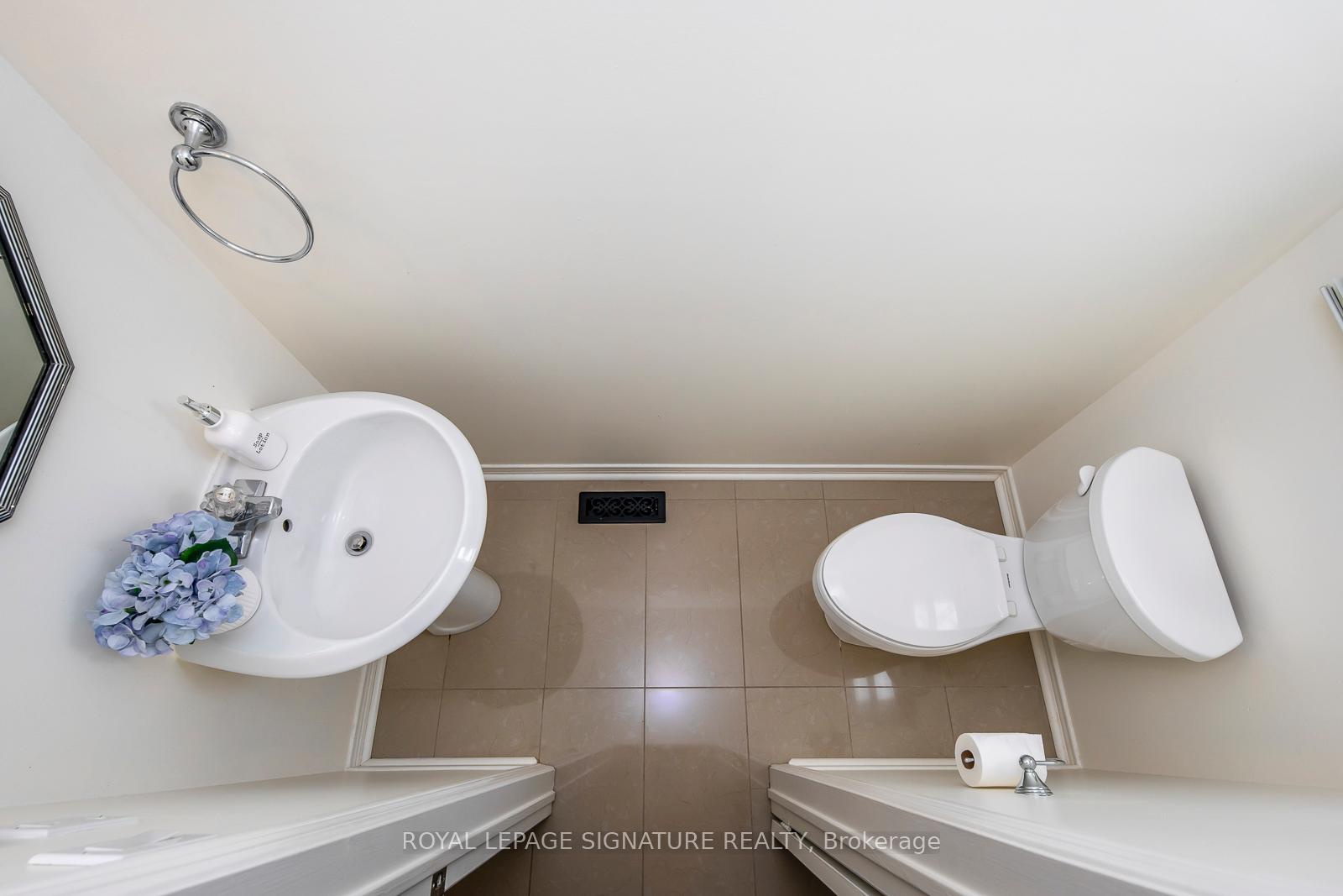 Photo 19 of 23 Waterbridge Lane, Markham, Unionville — HOMEH