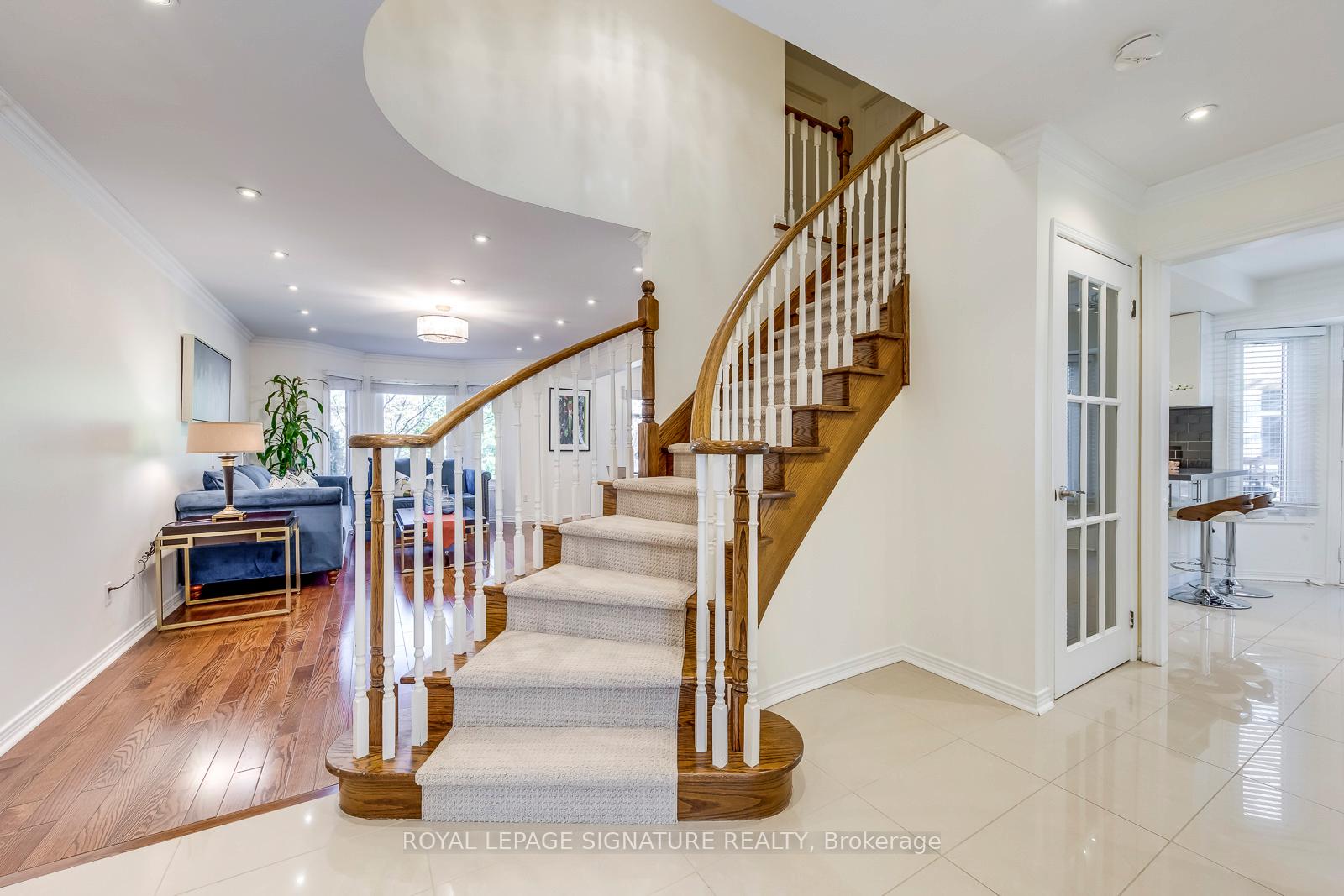 Photo 21 of 23 Waterbridge Lane, Markham, Unionville — HOMEH
