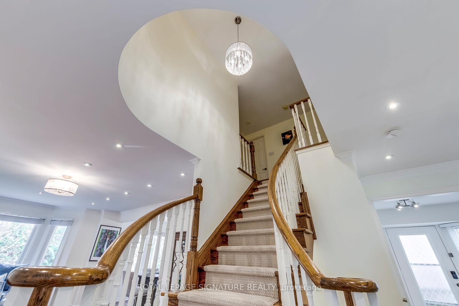 Photo 22 of 23 Waterbridge Lane, Markham, Unionville — HOMEH
