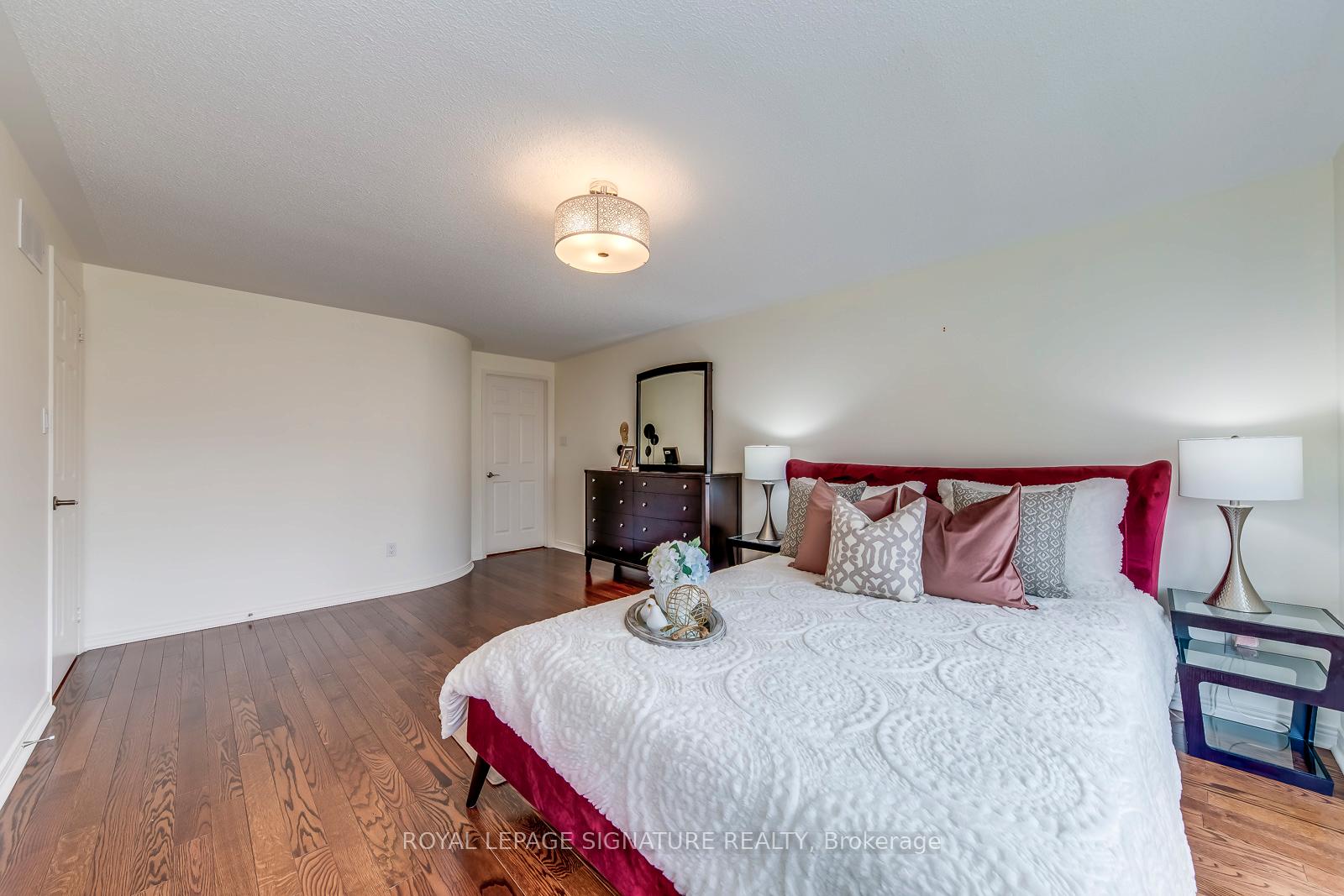 Photo 28 of 23 Waterbridge Lane, Markham, Unionville — HOMEH