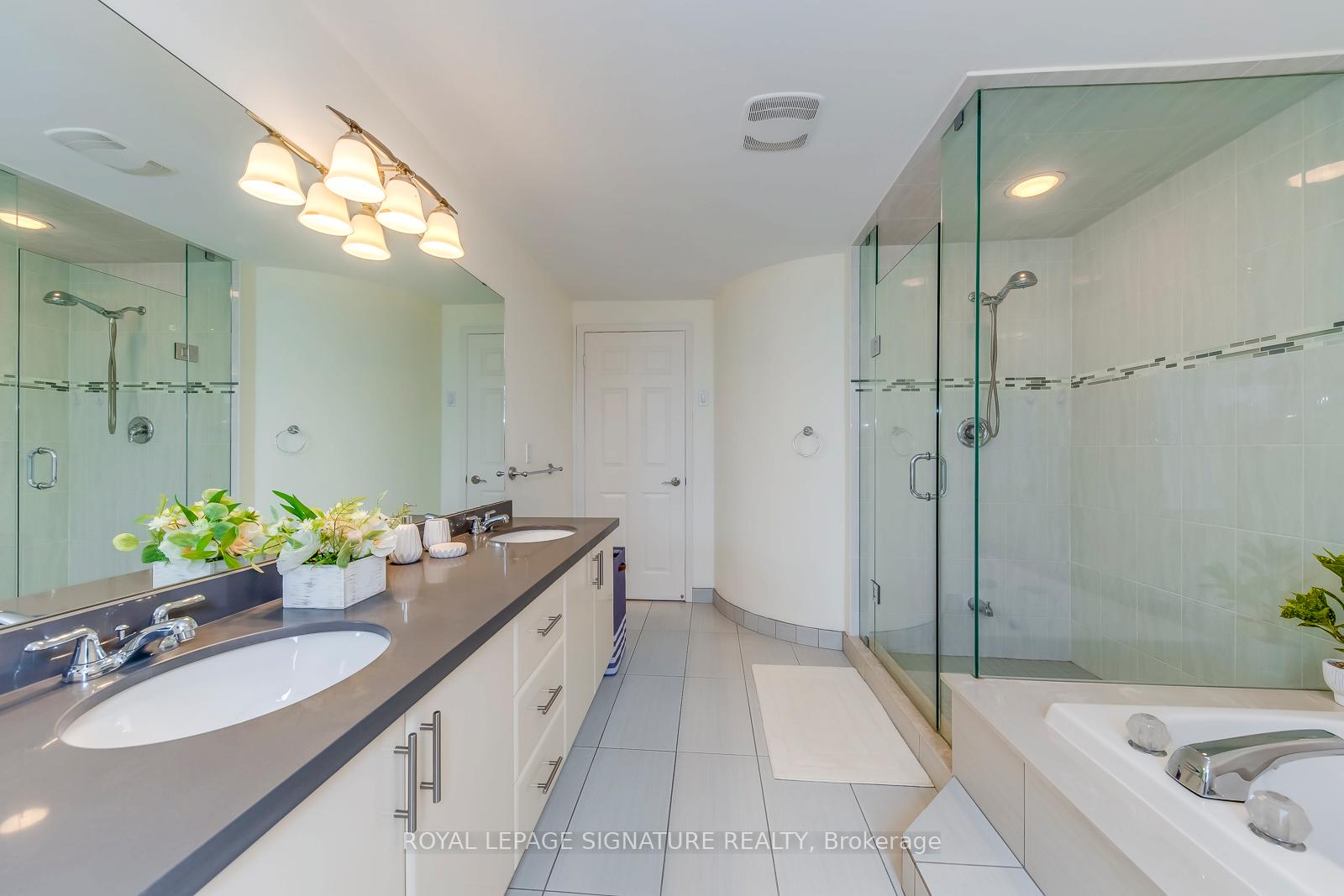 Photo 31 of 23 Waterbridge Lane, Markham, Unionville — HOMEH