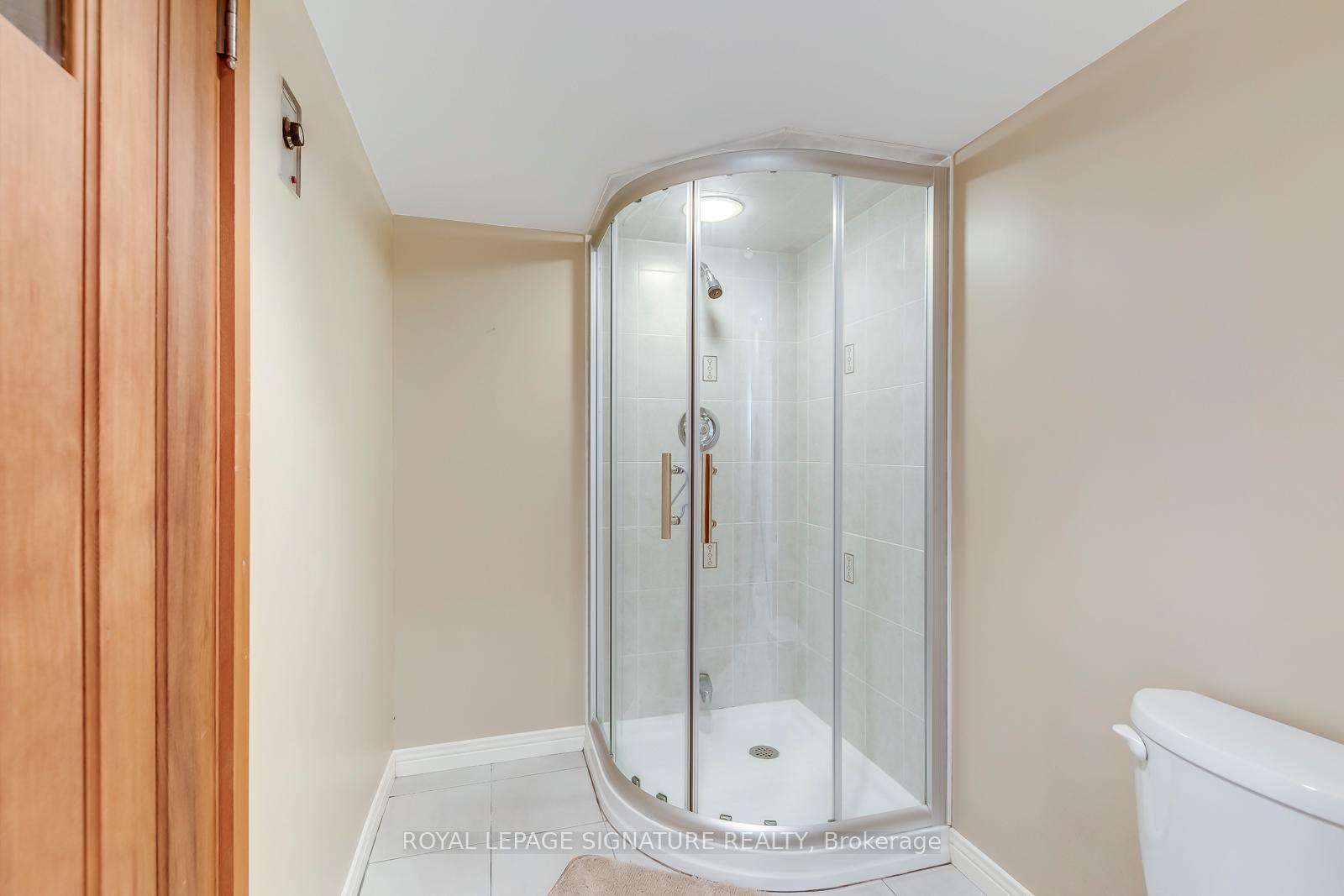 Photo 45 of 23 Waterbridge Lane, Markham, Unionville — HOMEH