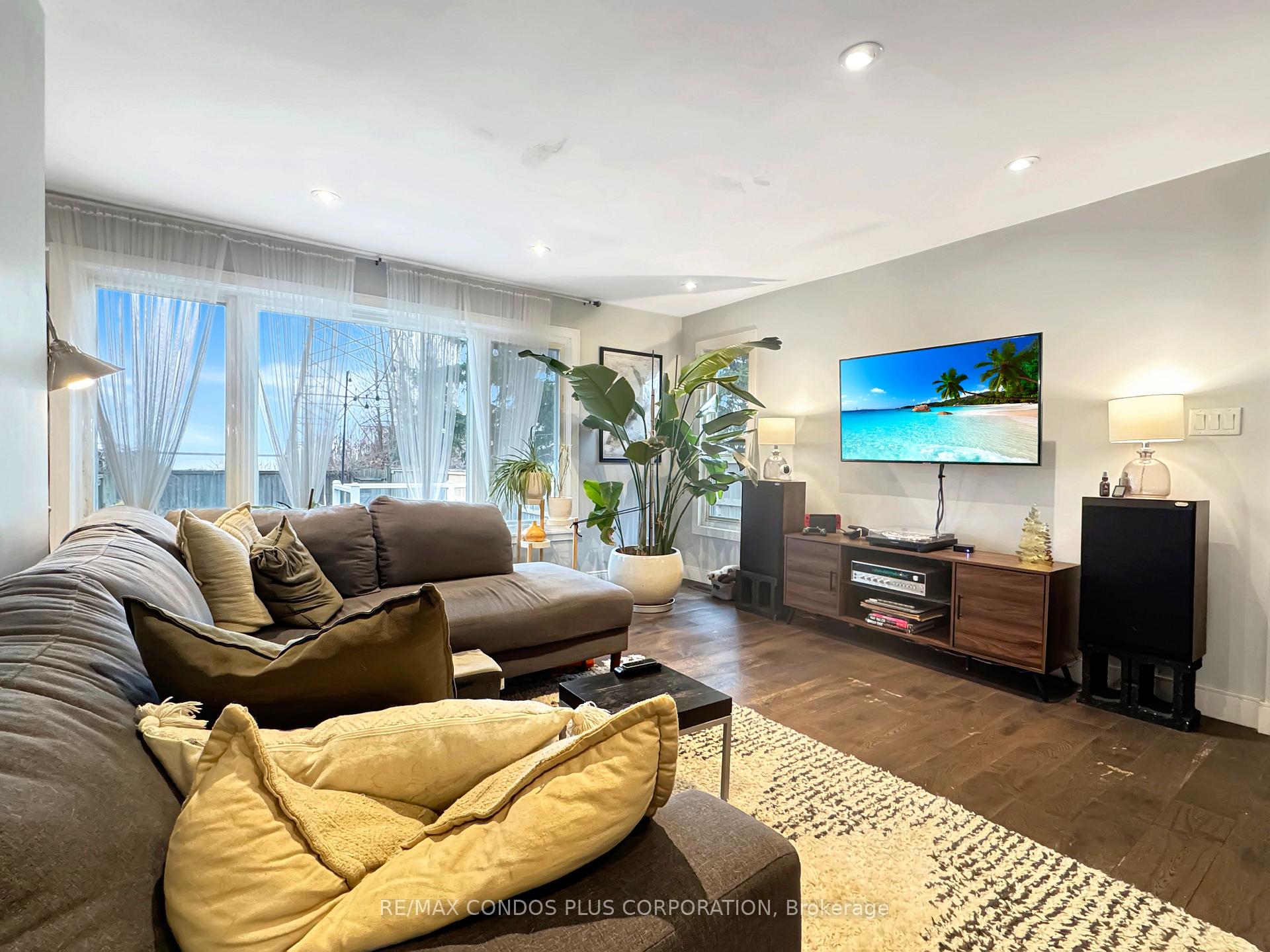 Photo 4 of 869 Beach Boulevard, Hamilton, Hamilton Beach — HOMEH