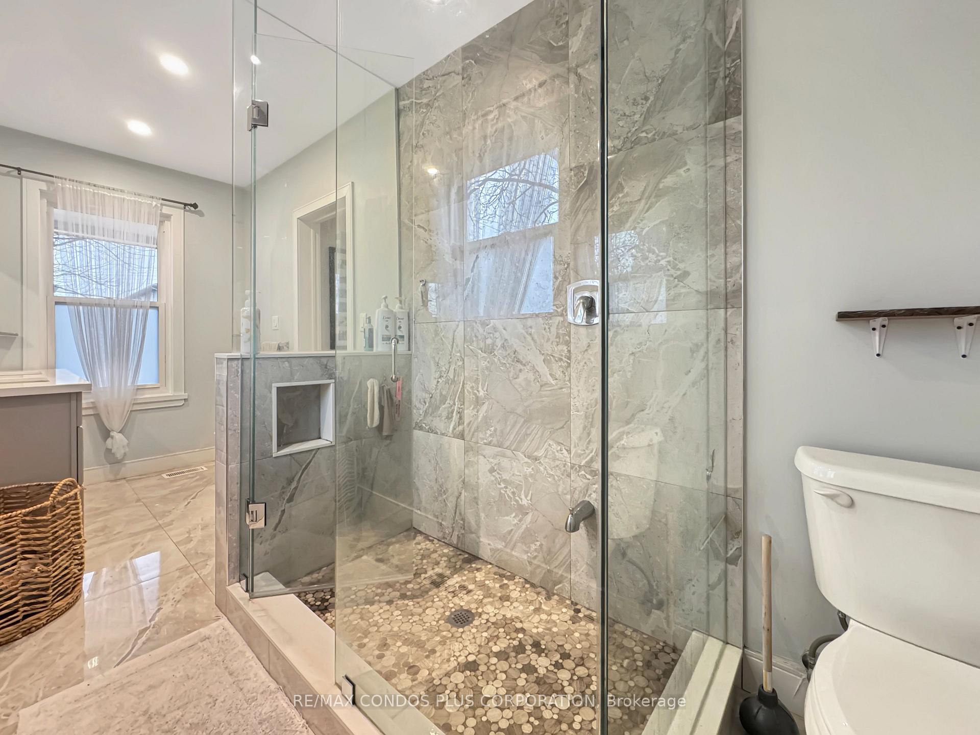 Photo 11 of 869 Beach Boulevard, Hamilton, Hamilton Beach — HOMEH