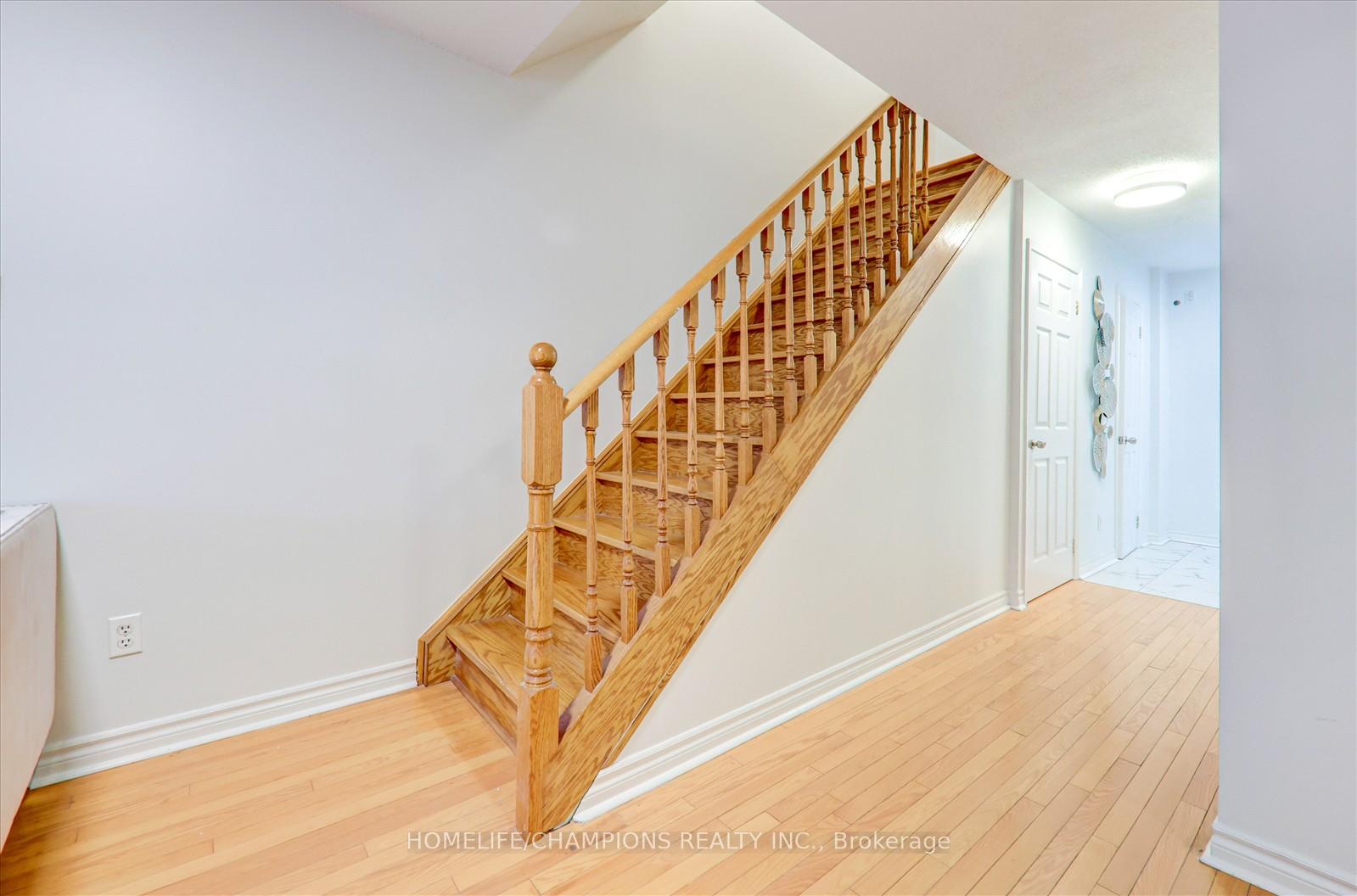 Photo 19 of 4 Croxley Green Drive, Markham, Milliken Mills West — HOMEH