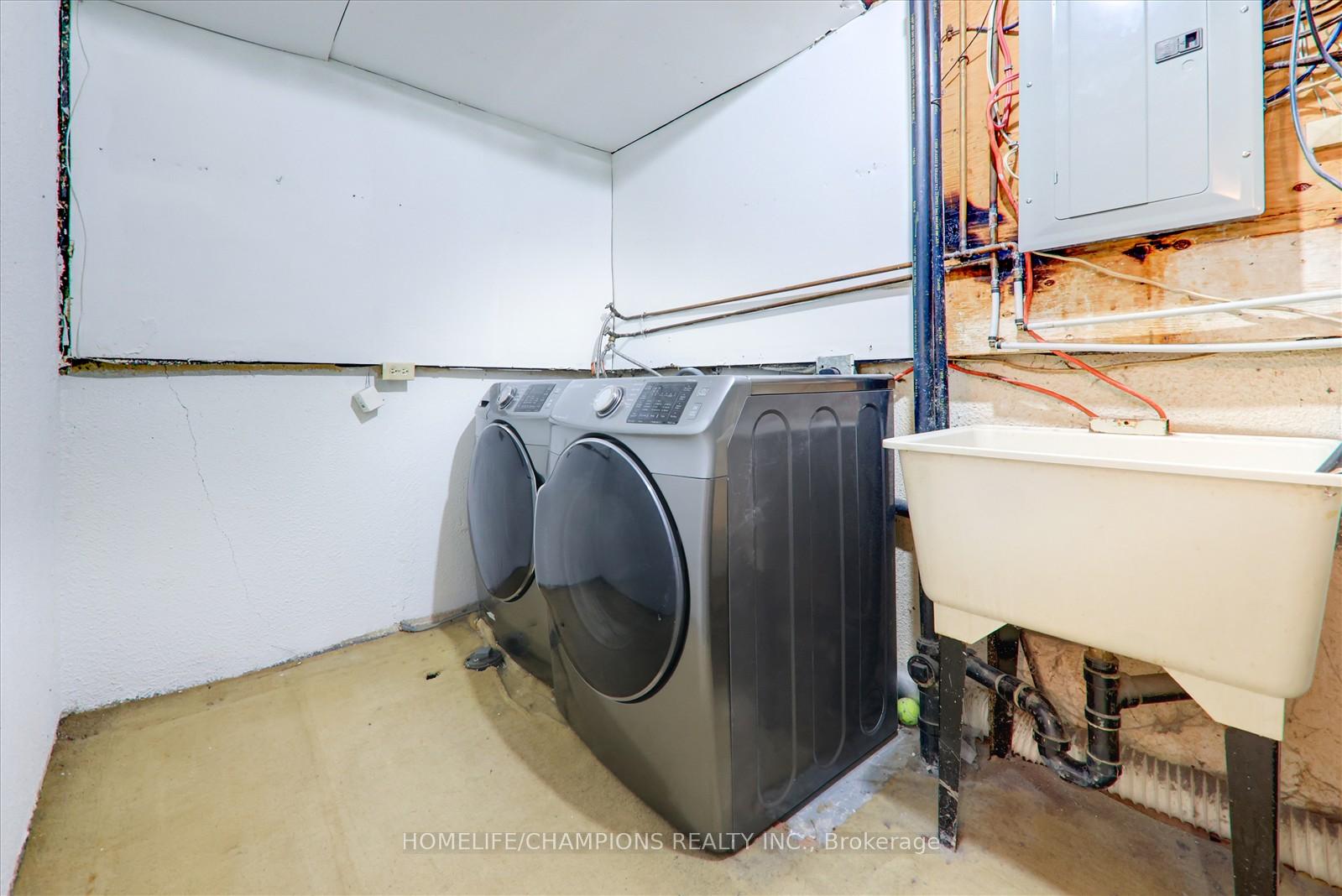Photo 36 of 4 Croxley Green Drive, Markham, Milliken Mills West — HOMEH