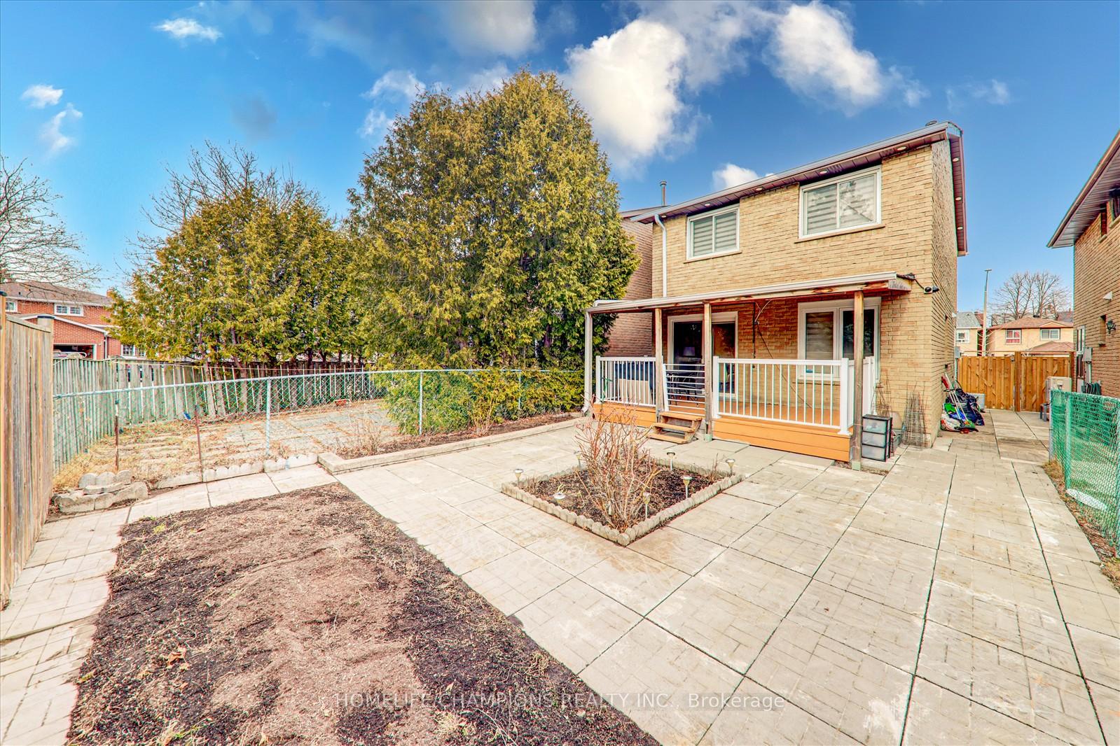 Photo 38 of 4 Croxley Green Drive, Markham, Milliken Mills West — HOMEH