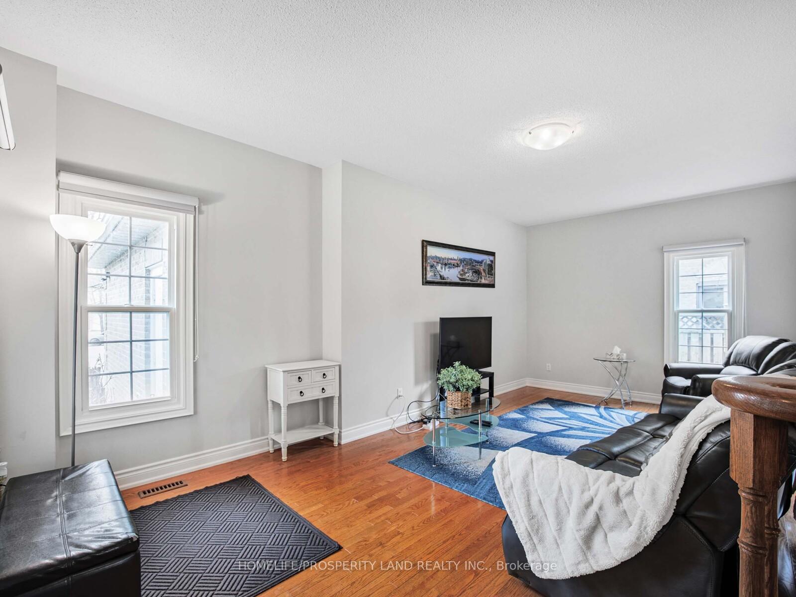 Photo 6 of 17 Major Elliott Court, Markham, Buttonville — HOMEH