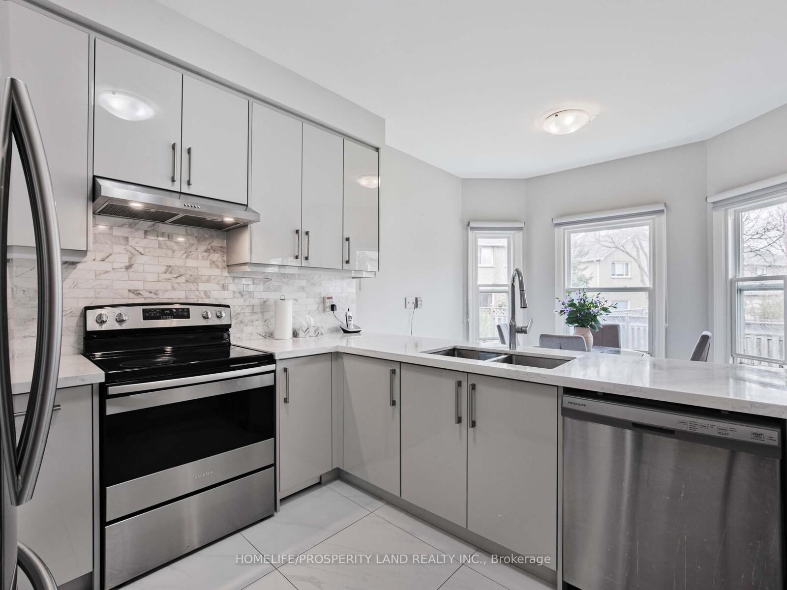 Photo 20 of 17 Major Elliott Court, Markham, Buttonville — HOMEH