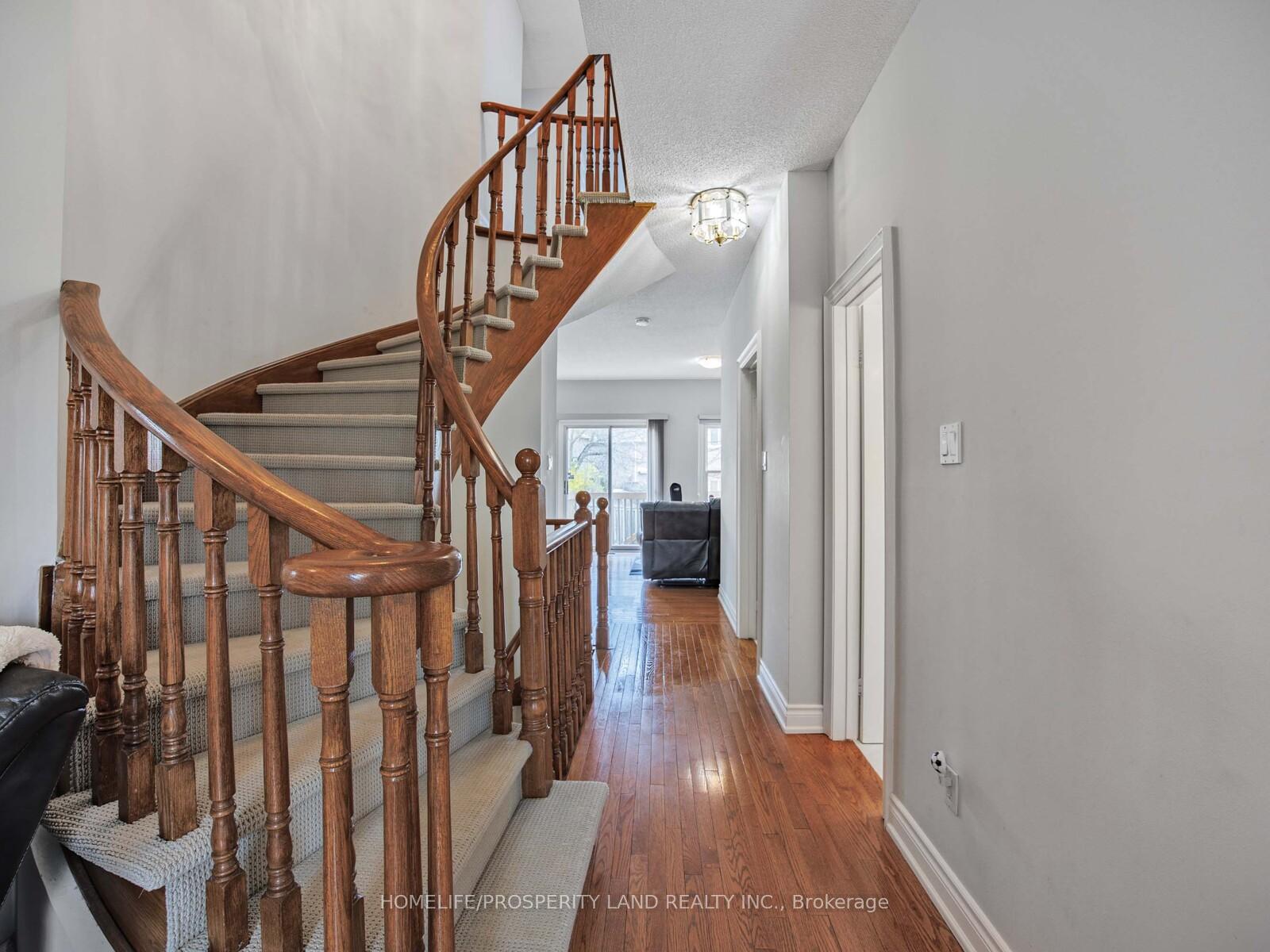 Photo 24 of 17 Major Elliott Court, Markham, Buttonville — HOMEH