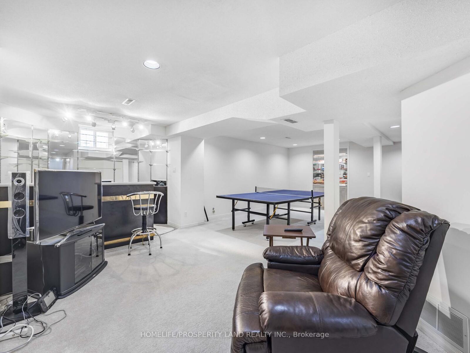 Photo 43 of 17 Major Elliott Court, Markham, Buttonville — HOMEH