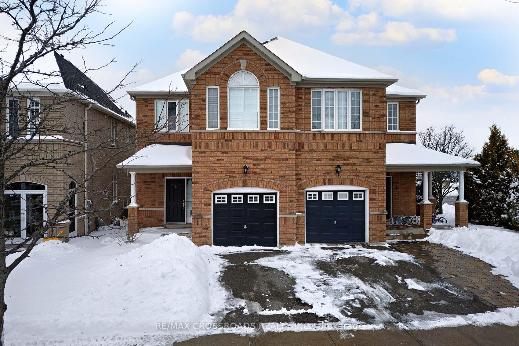 Front of 4 Blue Meadow Court