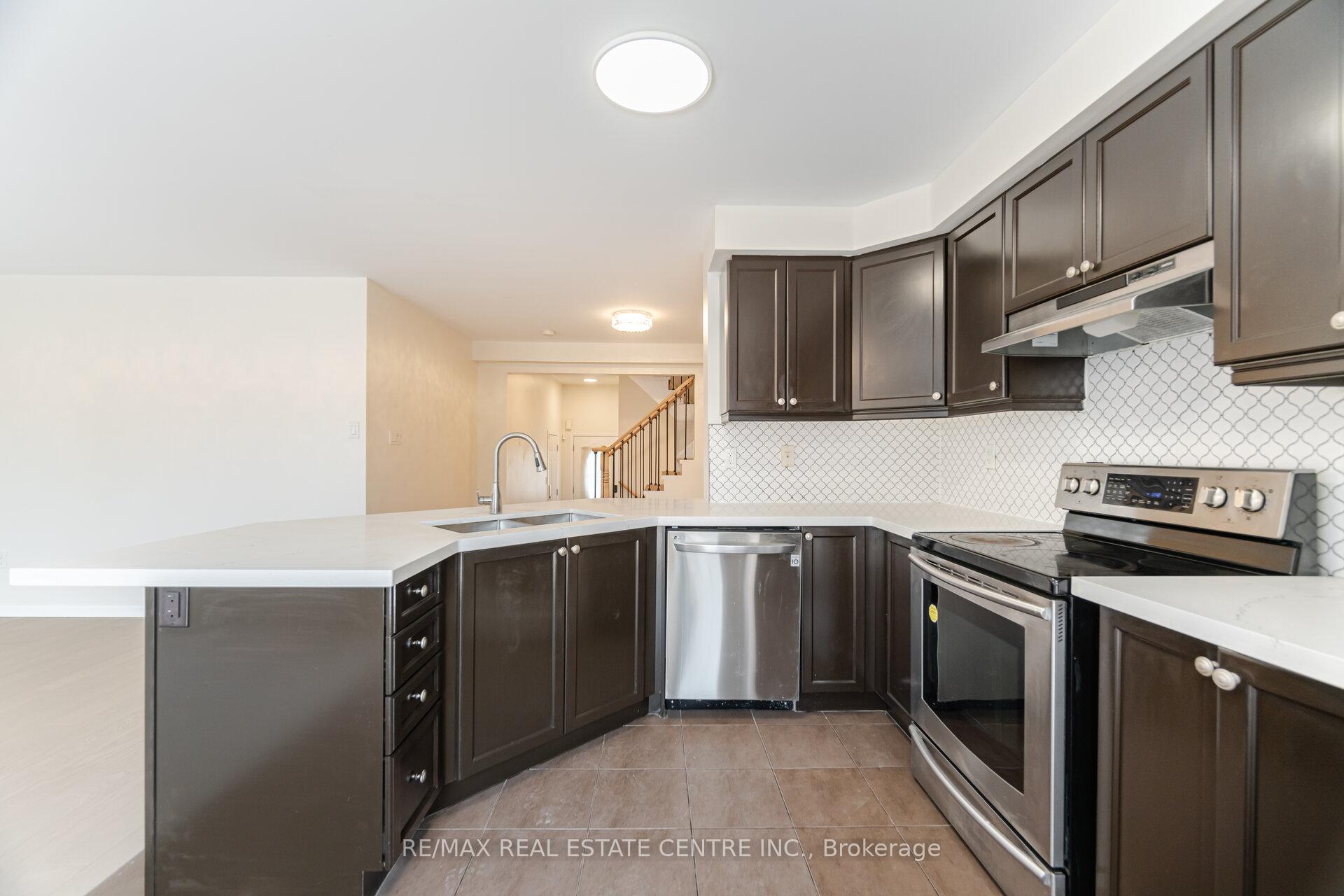 Photo 17 of 186 Gleave Terrace, Milton, Harrison — HOMEH