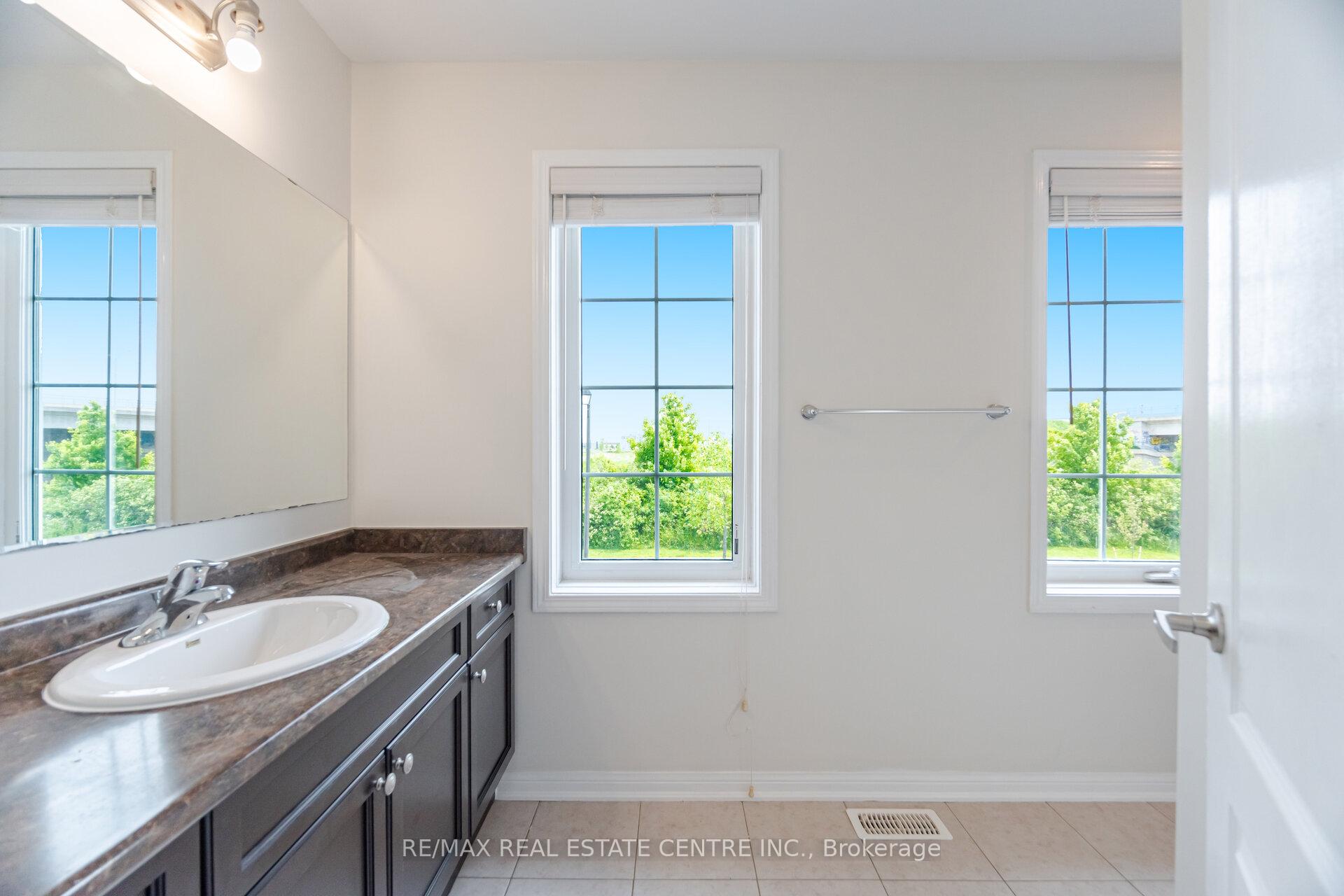 Photo 23 of 186 Gleave Terrace, Milton, Harrison — HOMEH