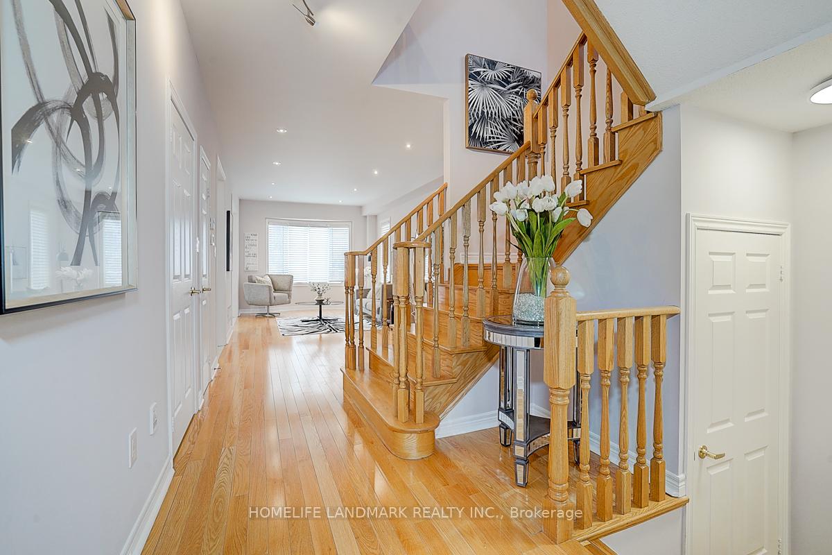Photo 4 of 34 Foshan Avenue, Markham, Berczy — HOMEH