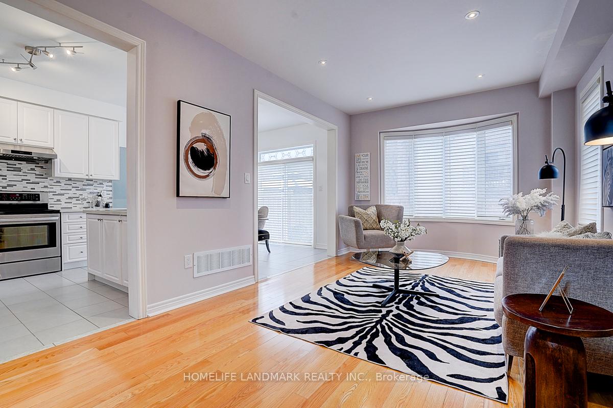Photo 10 of 34 Foshan Avenue, Markham, Berczy — HOMEH