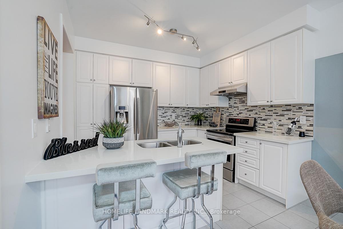 Photo 16 of 34 Foshan Avenue, Markham, Berczy — HOMEH