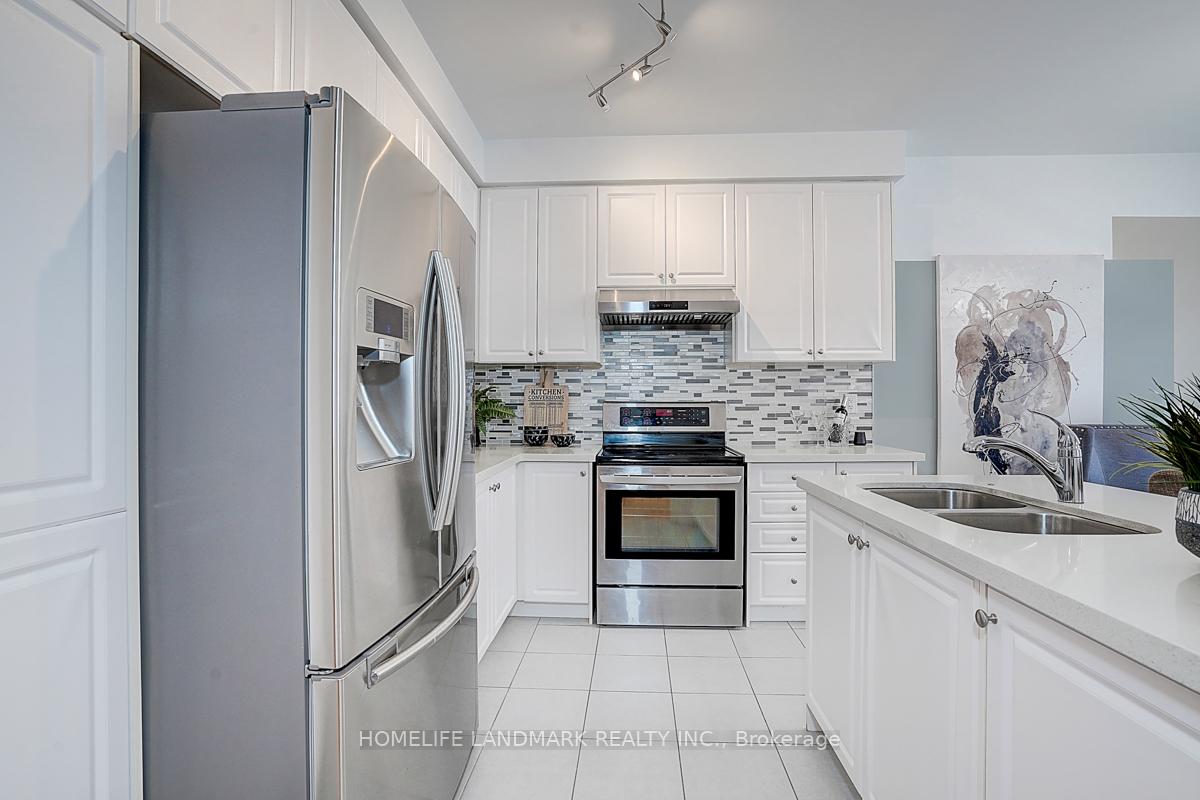 Photo 18 of 34 Foshan Avenue, Markham, Berczy — HOMEH