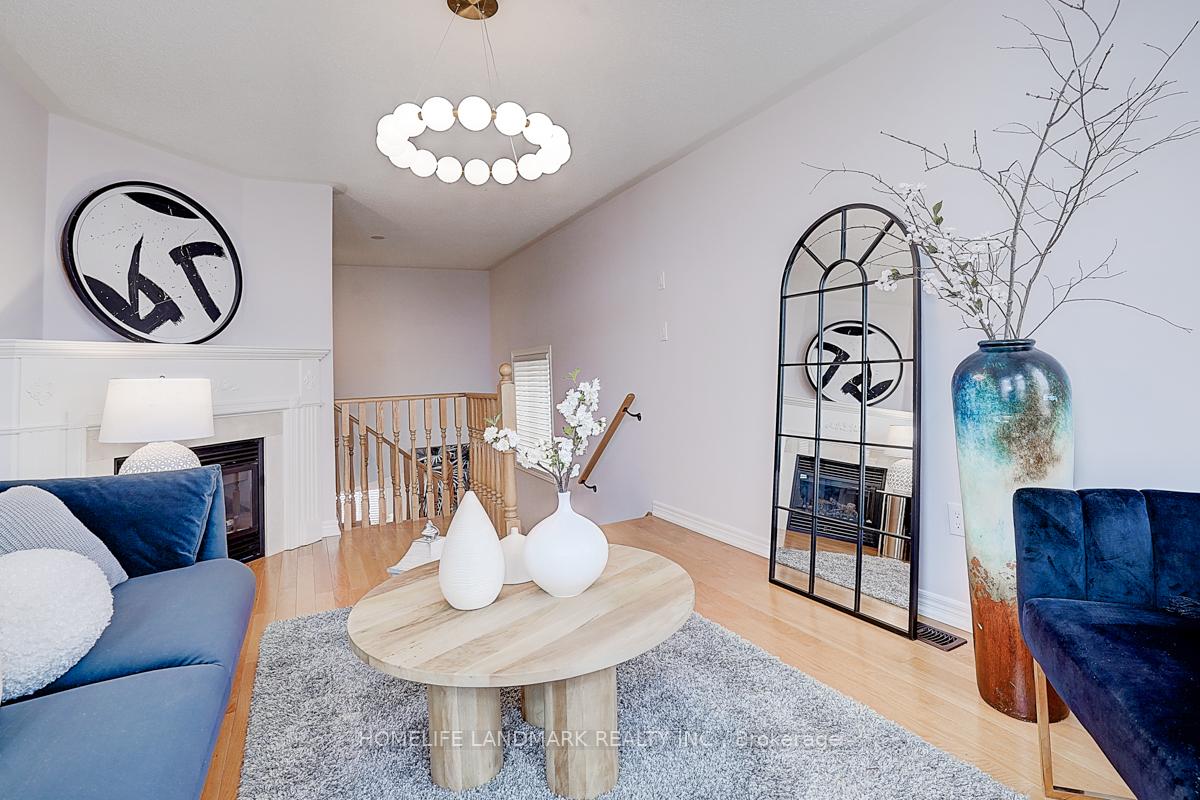Photo 23 of 34 Foshan Avenue, Markham, Berczy — HOMEH