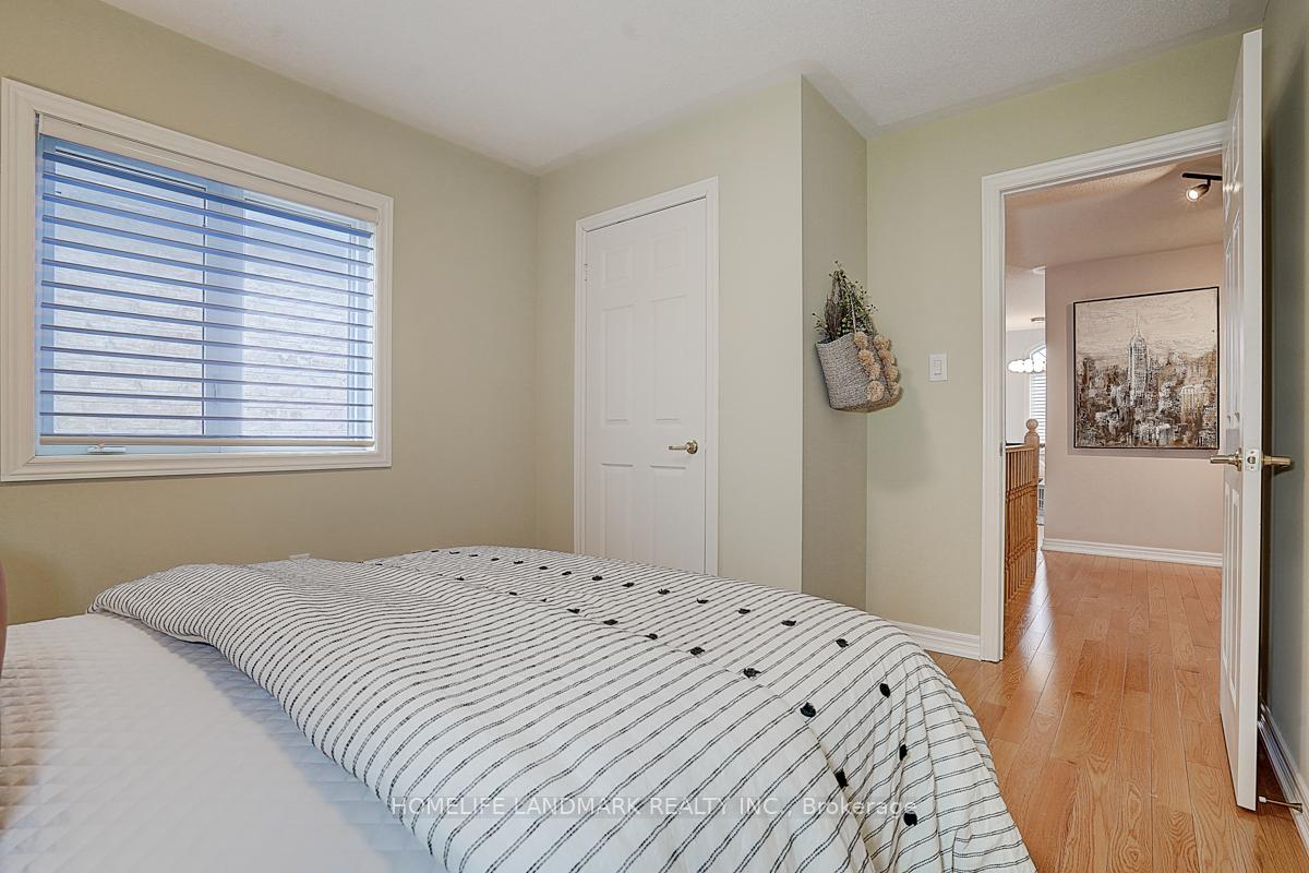 Photo 33 of 34 Foshan Avenue, Markham, Berczy — HOMEH
