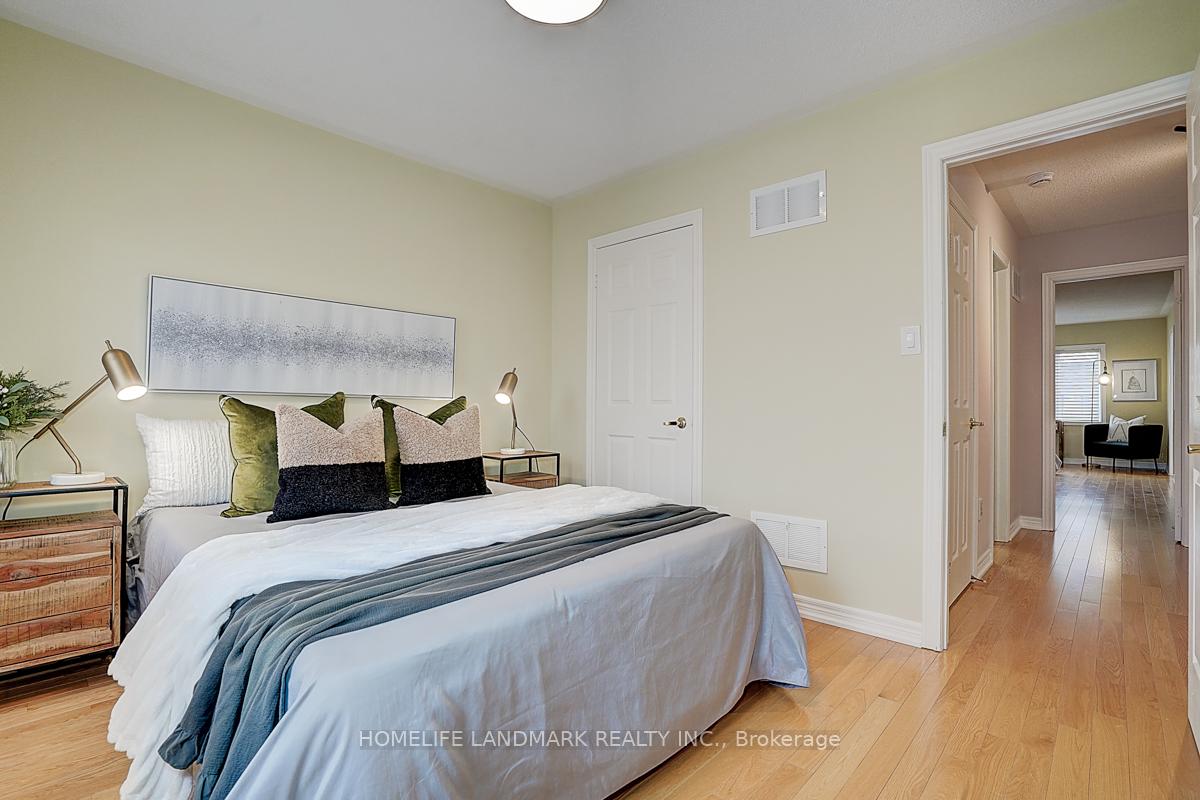 Photo 34 of 34 Foshan Avenue, Markham, Berczy — HOMEH