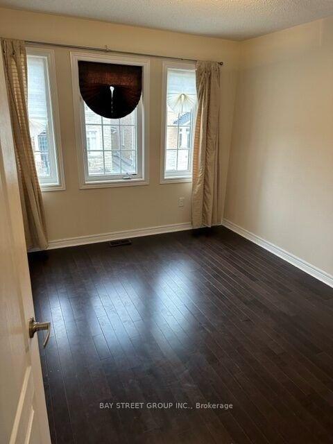 Photo 10 of 11 Sunnyside Hill Road, Markham, Cornell — HOMEH