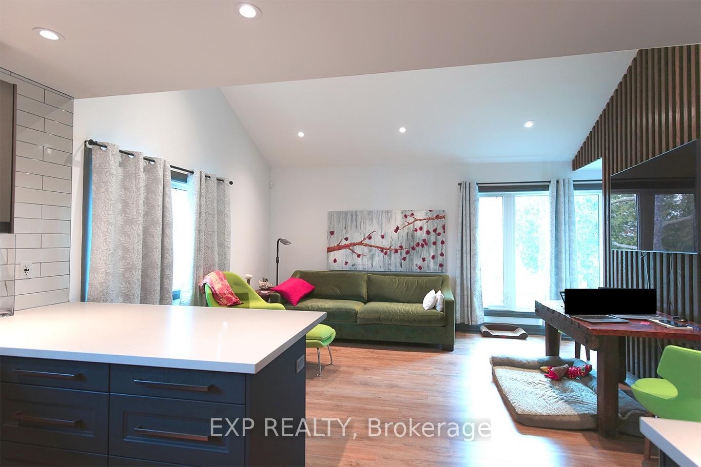 Photo 1 of 1002 Binkley Road, Hamilton, Rural Ancaster — HOMEH