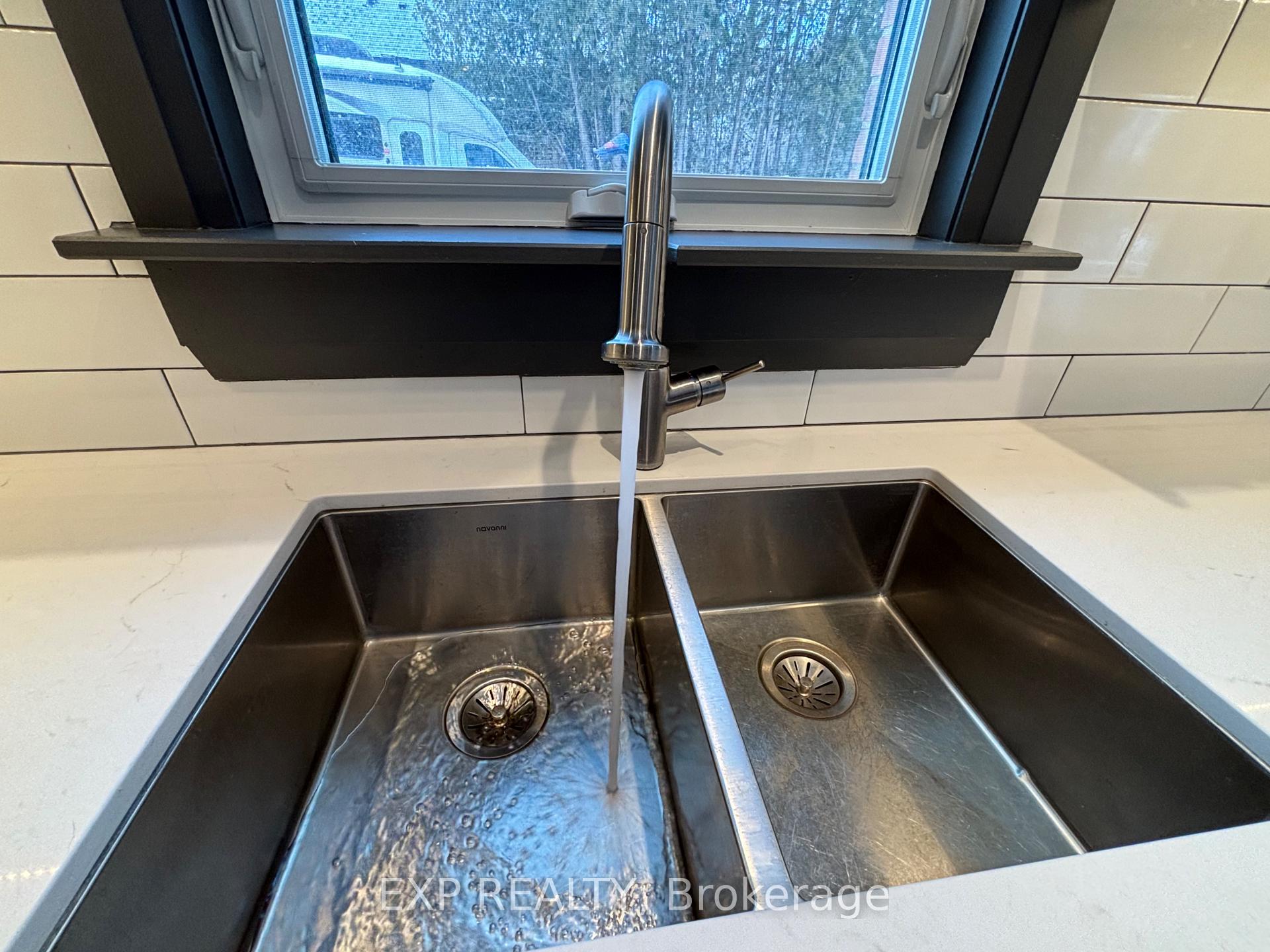 Photo 7 of 1002 Binkley Road, Hamilton, Rural Ancaster — HOMEH