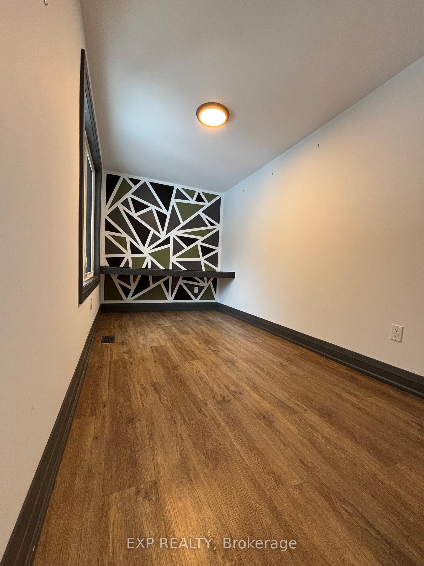 Photo 9 of 1002 Binkley Road, Hamilton, Rural Ancaster — HOMEH