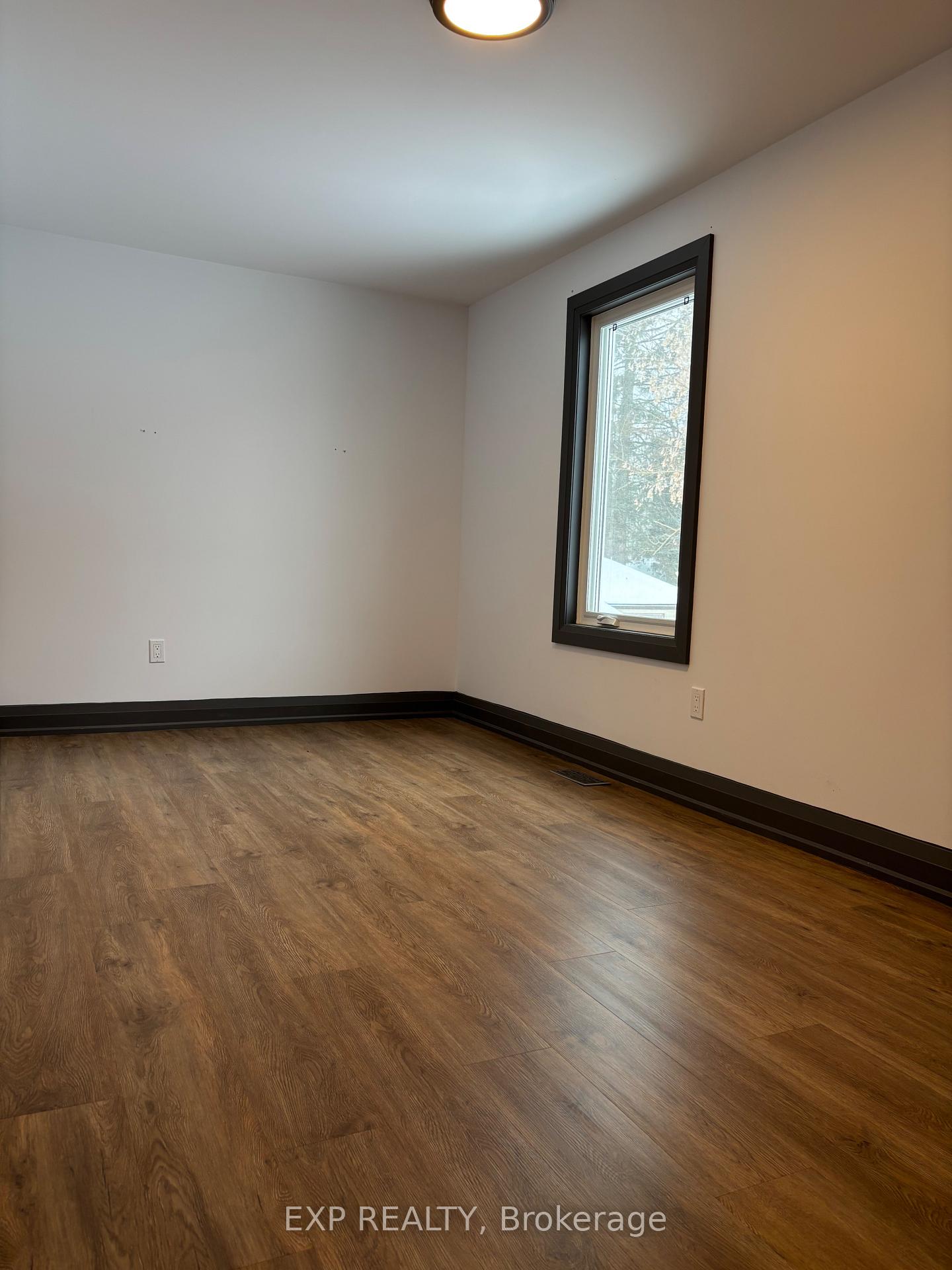 Photo 10 of 1002 Binkley Road, Hamilton, Rural Ancaster — HOMEH