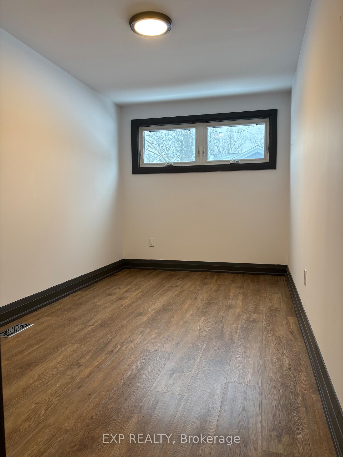 Photo 11 of 1002 Binkley Road, Hamilton, Rural Ancaster — HOMEH