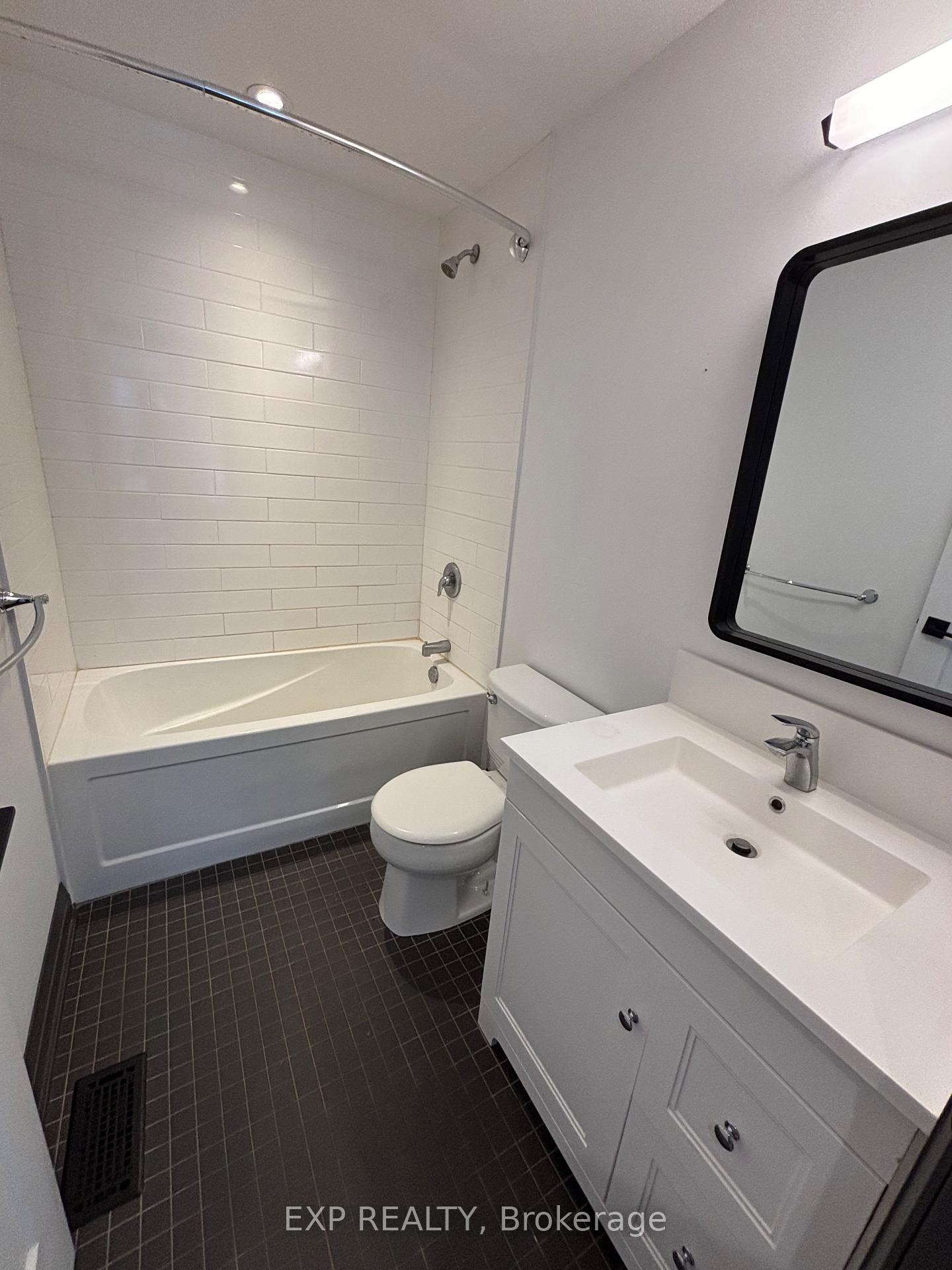 Photo 12 of 1002 Binkley Road, Hamilton, Rural Ancaster — HOMEH