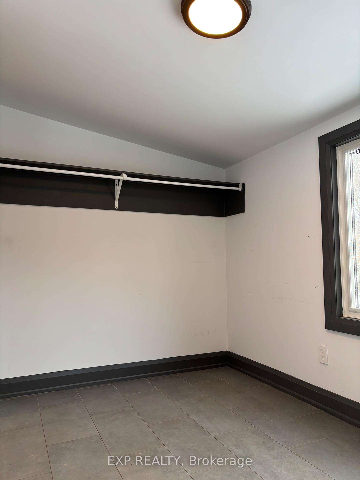 Photo 17 of 1002 Binkley Road, Hamilton, Rural Ancaster — HOMEH