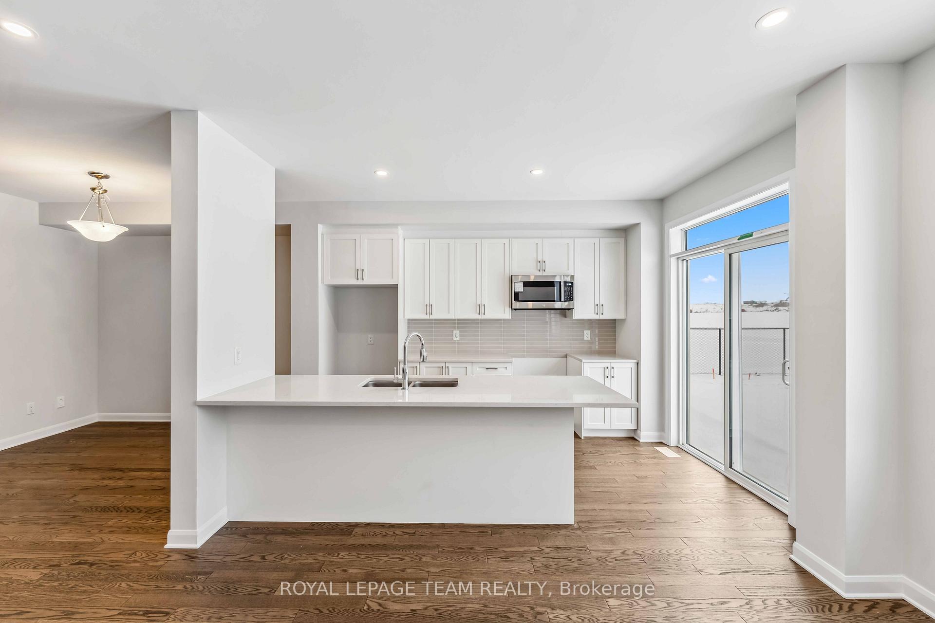 Photo 14 of 226 Invention Boulevard, Ottawa, Kanata - Morgan's Grant/South March — HOMEH