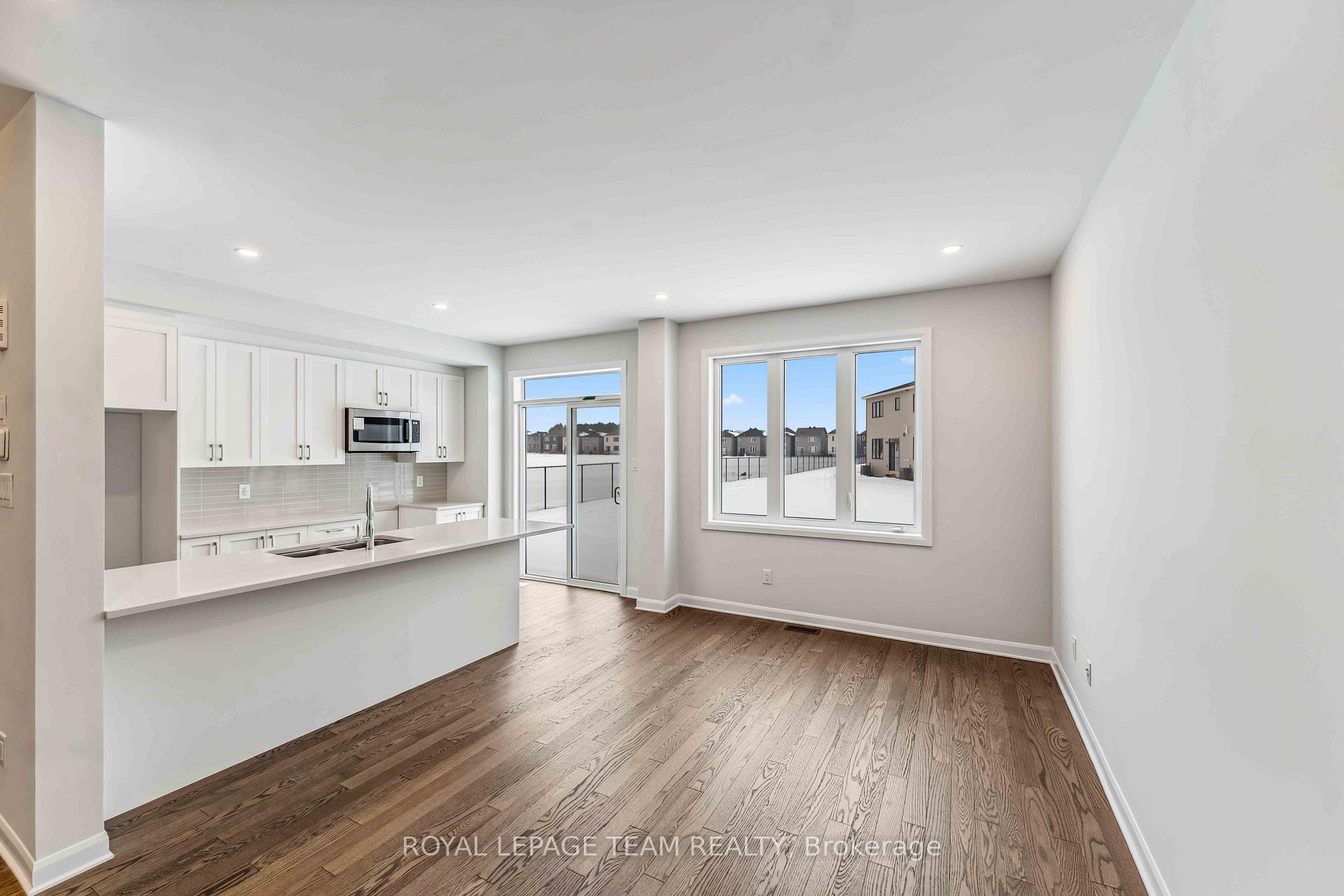 Photo 15 of 226 Invention Boulevard, Ottawa, Kanata - Morgan's Grant/South March — HOMEH