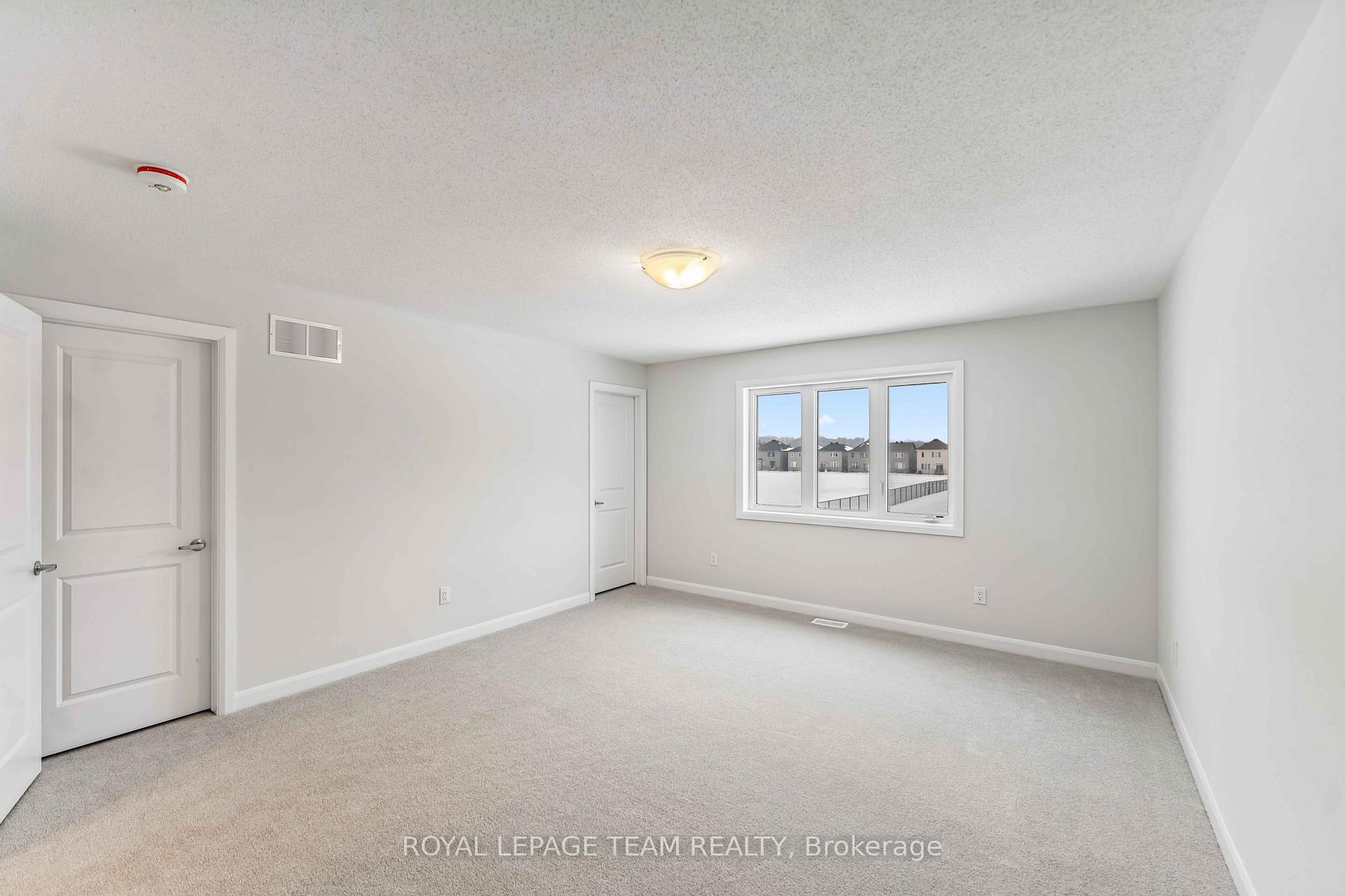 Photo 21 of 226 Invention Boulevard, Ottawa, Kanata - Morgan's Grant/South March — HOMEH
