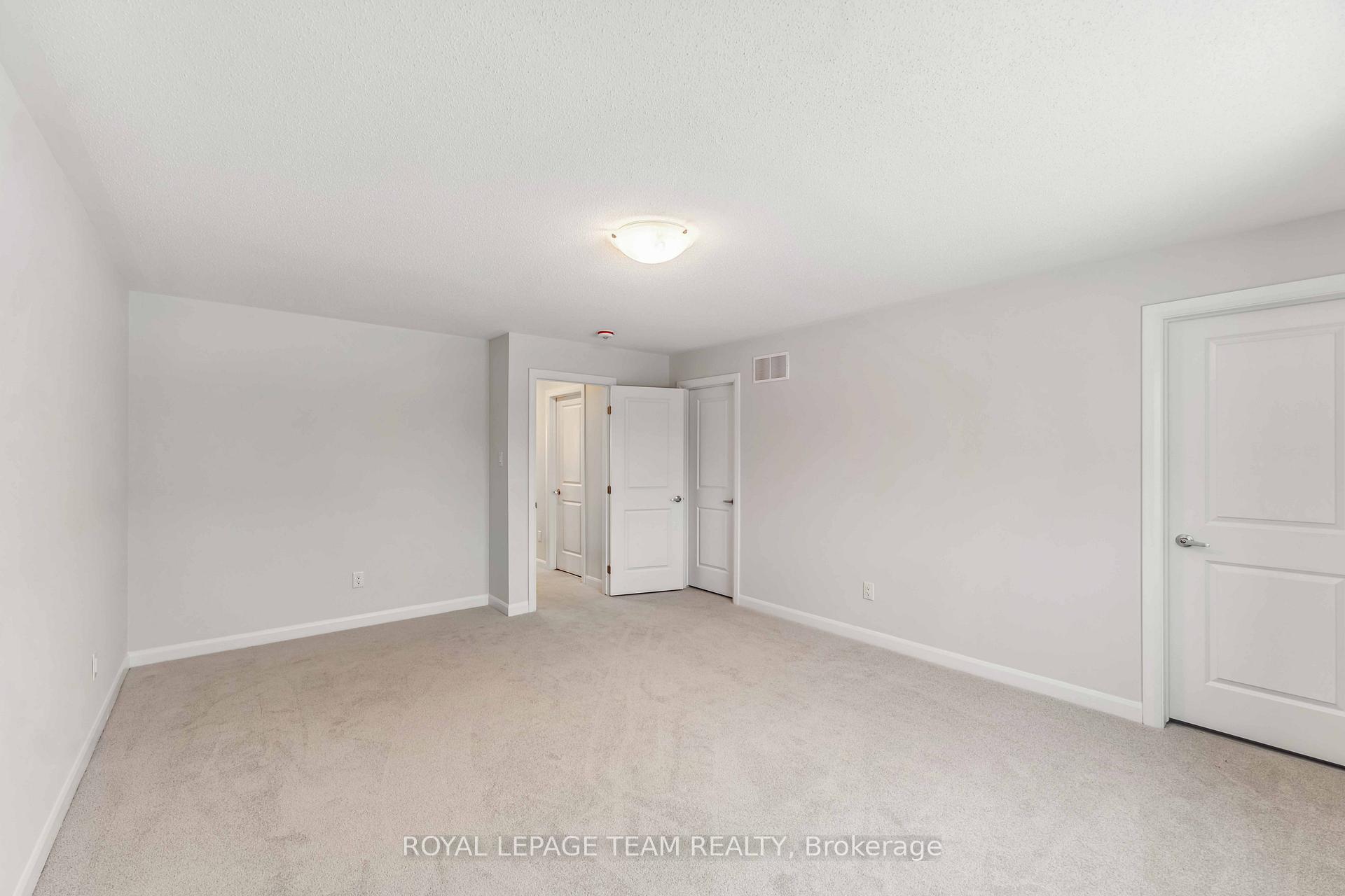 Photo 22 of 226 Invention Boulevard, Ottawa, Kanata - Morgan's Grant/South March — HOMEH