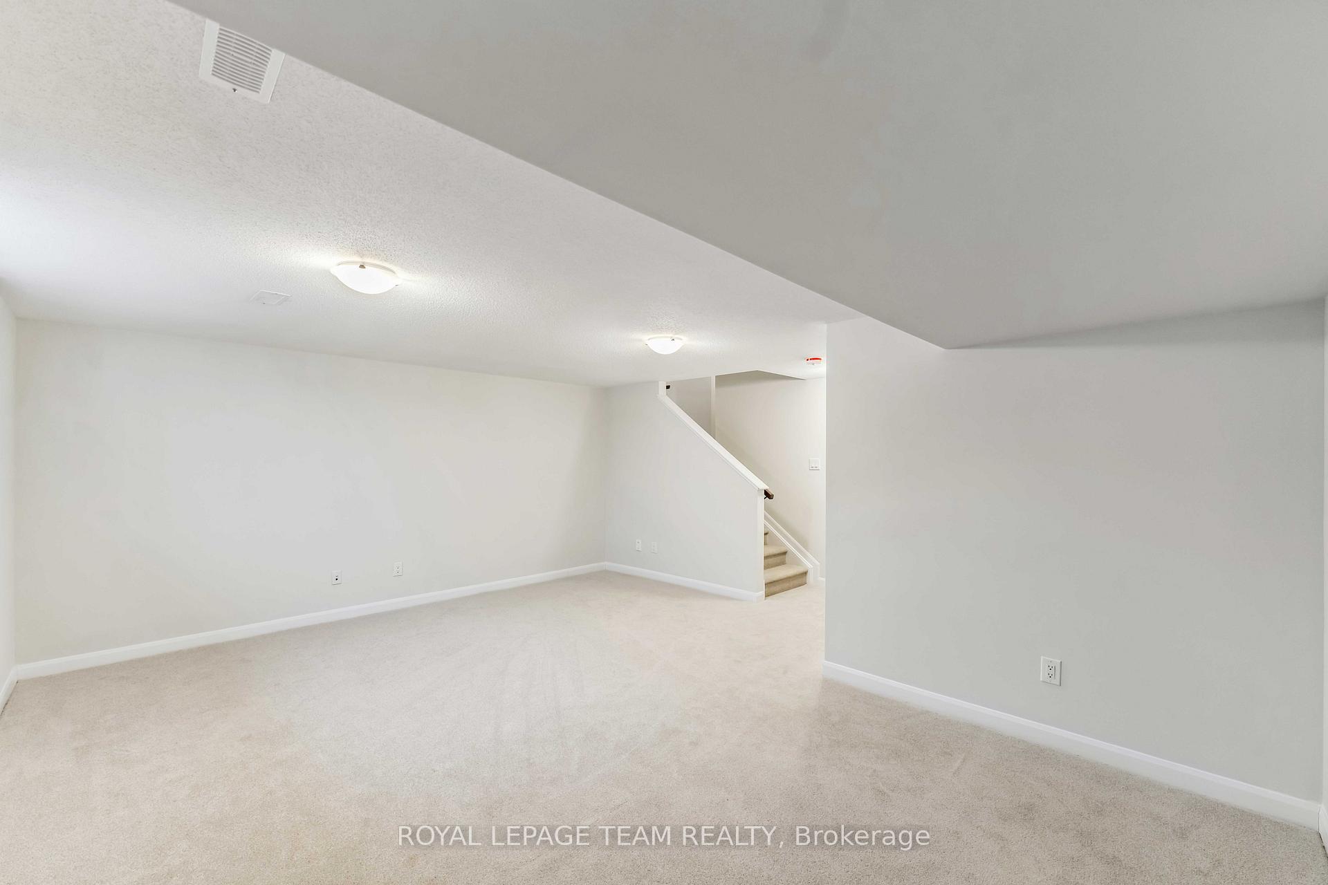 Photo 30 of 226 Invention Boulevard, Ottawa, Kanata - Morgan's Grant/South March — HOMEH