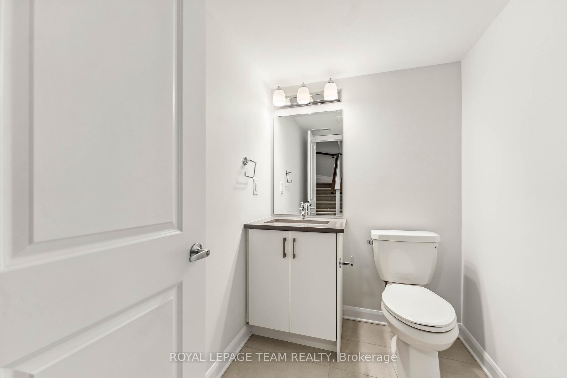 Photo 31 of 226 Invention Boulevard, Ottawa, Kanata - Morgan's Grant/South March — HOMEH