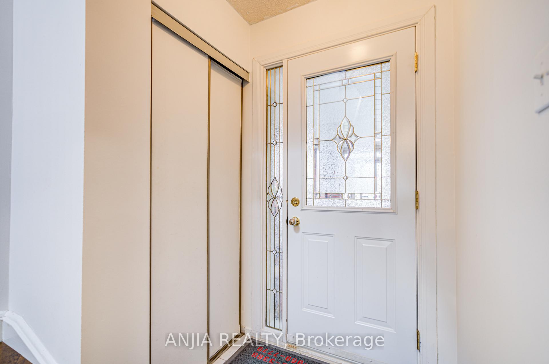 Photo 4 of 53 Stather Crescent, Markham, Milliken Mills East — HOMEH
